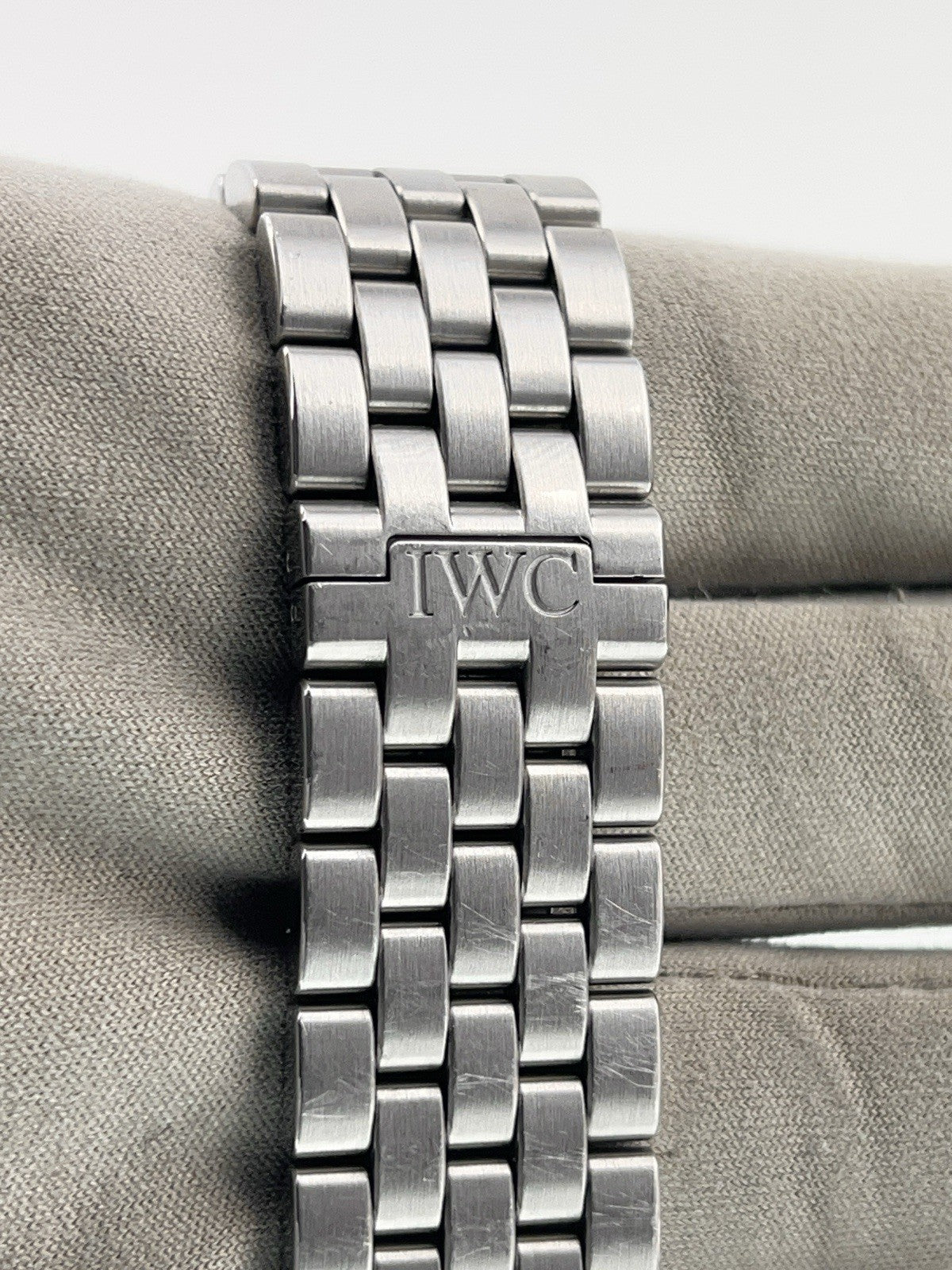 IWC Pilot Date Stainless Steel Black Dial 36mm Automatic Men's Watch IW324010