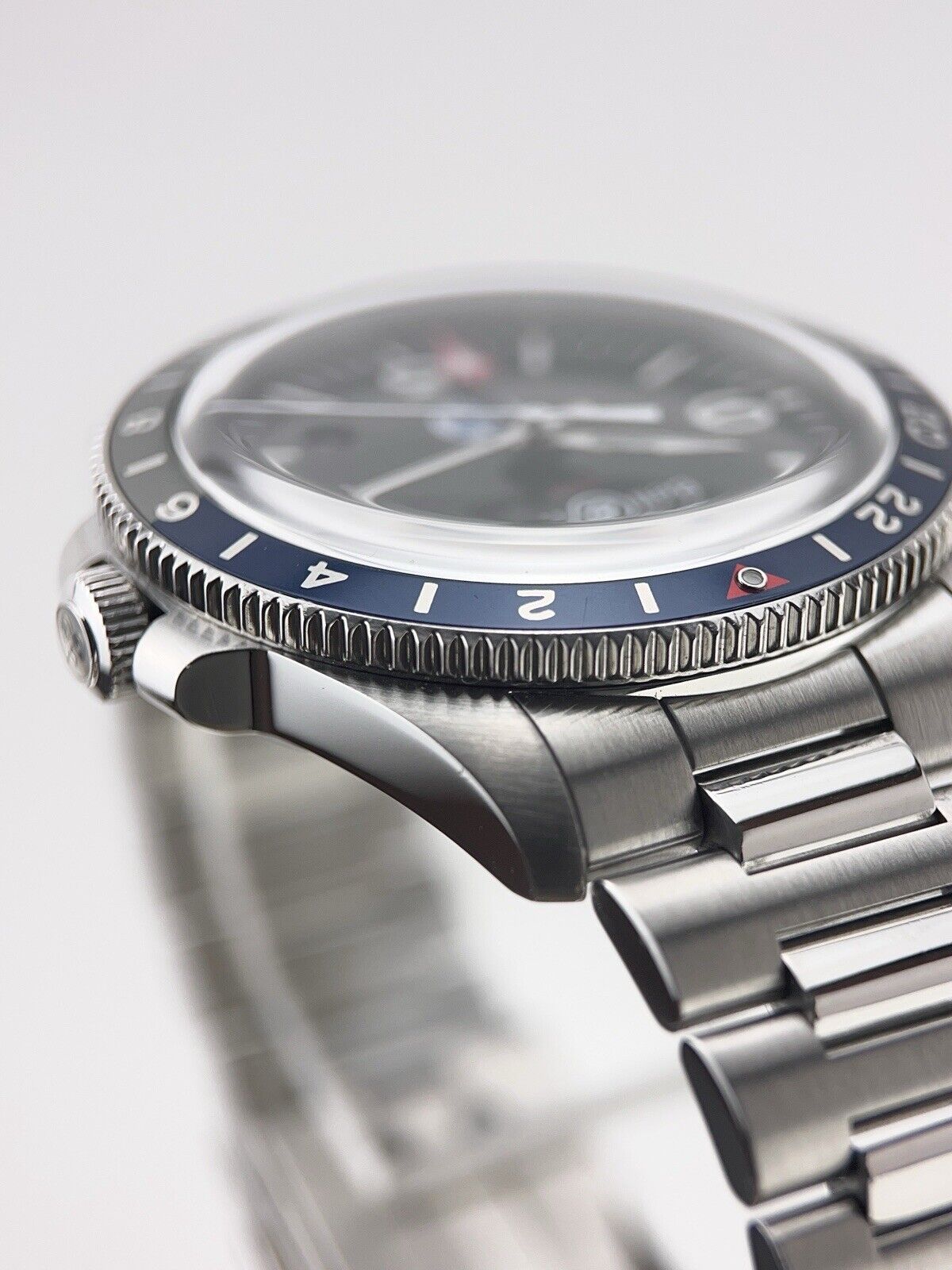 Bell & Ross V2 BRV2-93 Air France | Birmingham Luxury Watches in Michigan