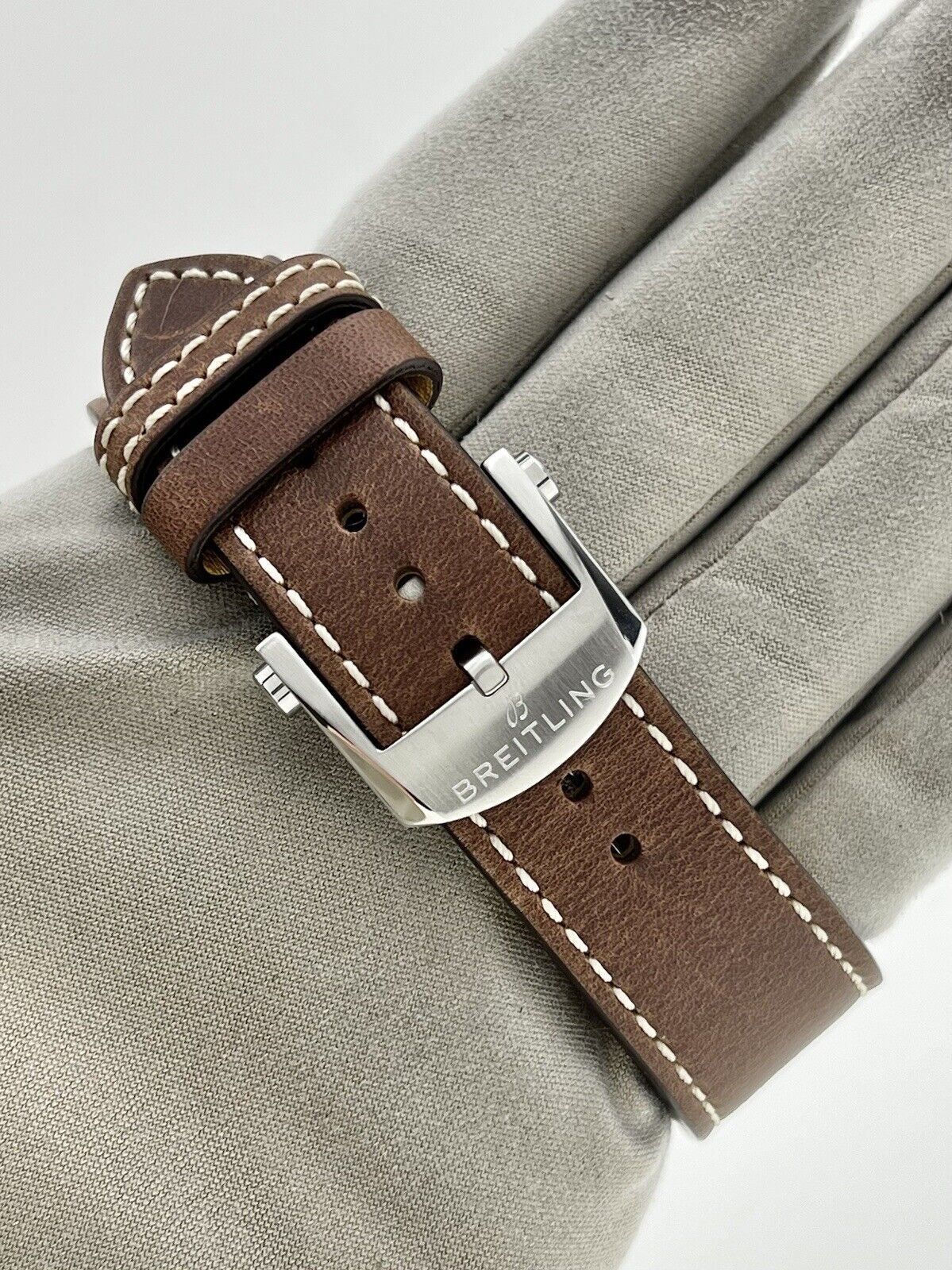Breitling Classic AVI 42 Mosquito Y23380 | Birmingham Luxury Watches Michigan