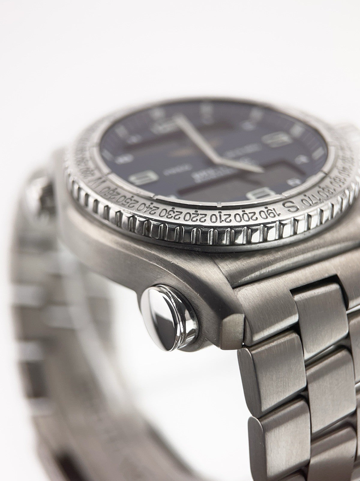 43mm Titanium Breitling Emergency E56121.1 | Birmingham Luxury Watches Birmingham, Michigan
