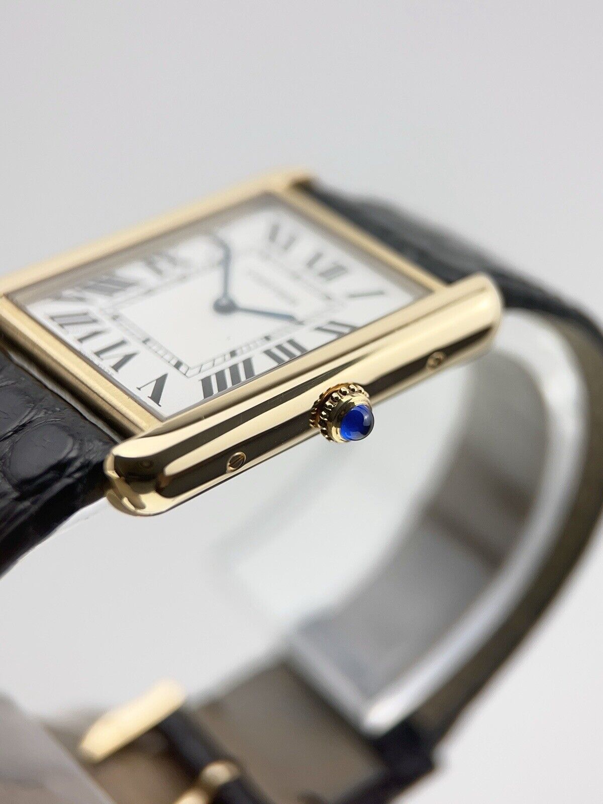 27mm Cartier Tank Solo 18k Yellow Gold 2742 Silver Dial Watch