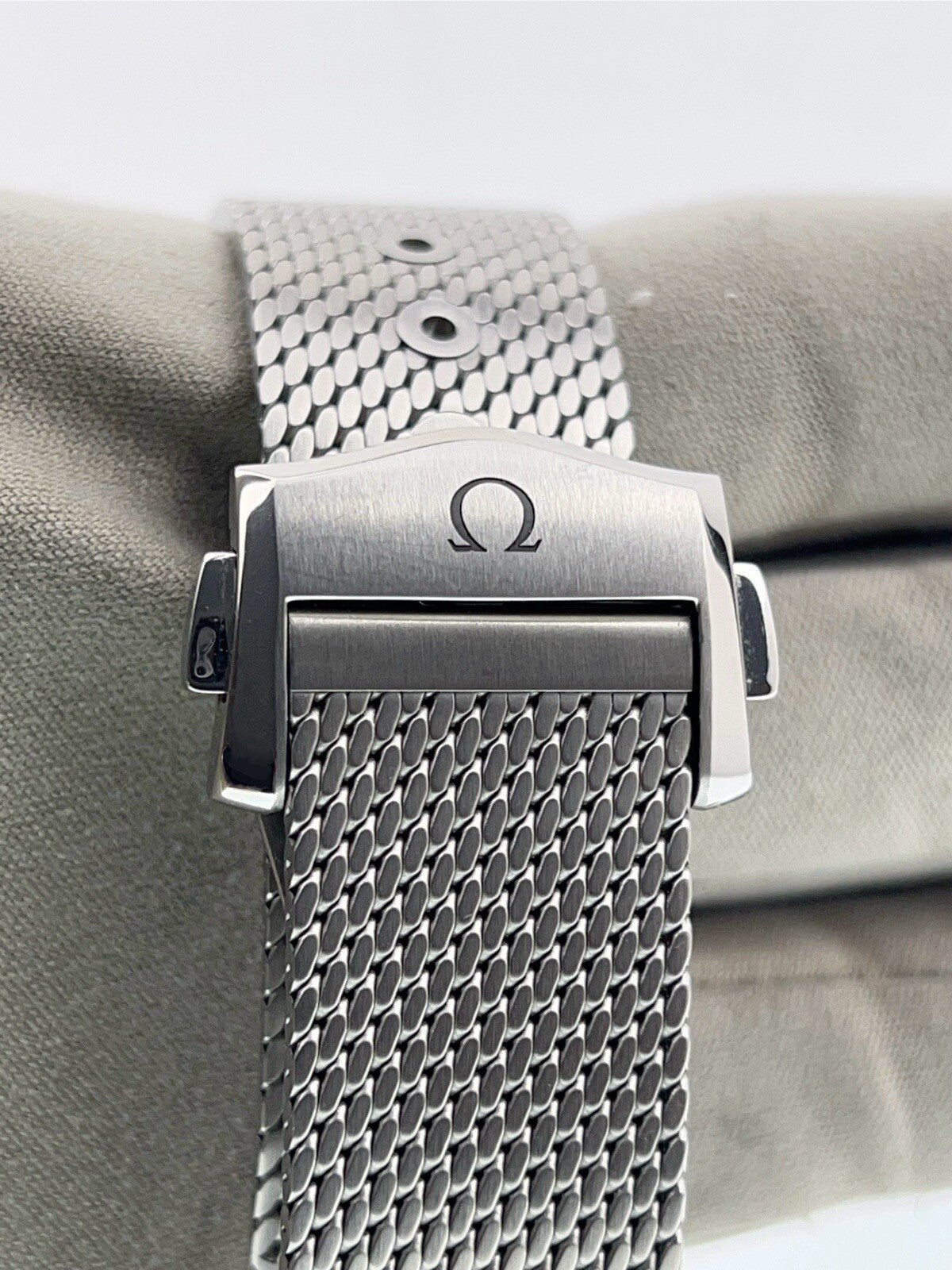 Omega Seamaster 007 James Bond 60th Anniversary