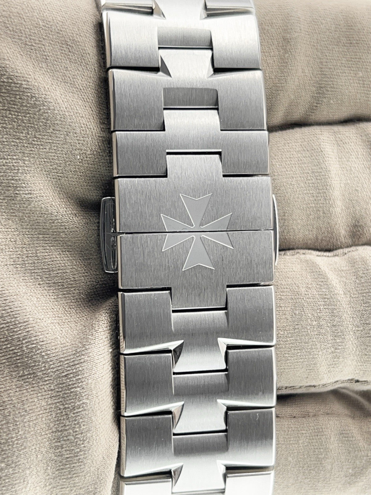 Vacheron Constantin Overseas World Time 7700V | Birmingham Luxury Watches Birmingham Michigan