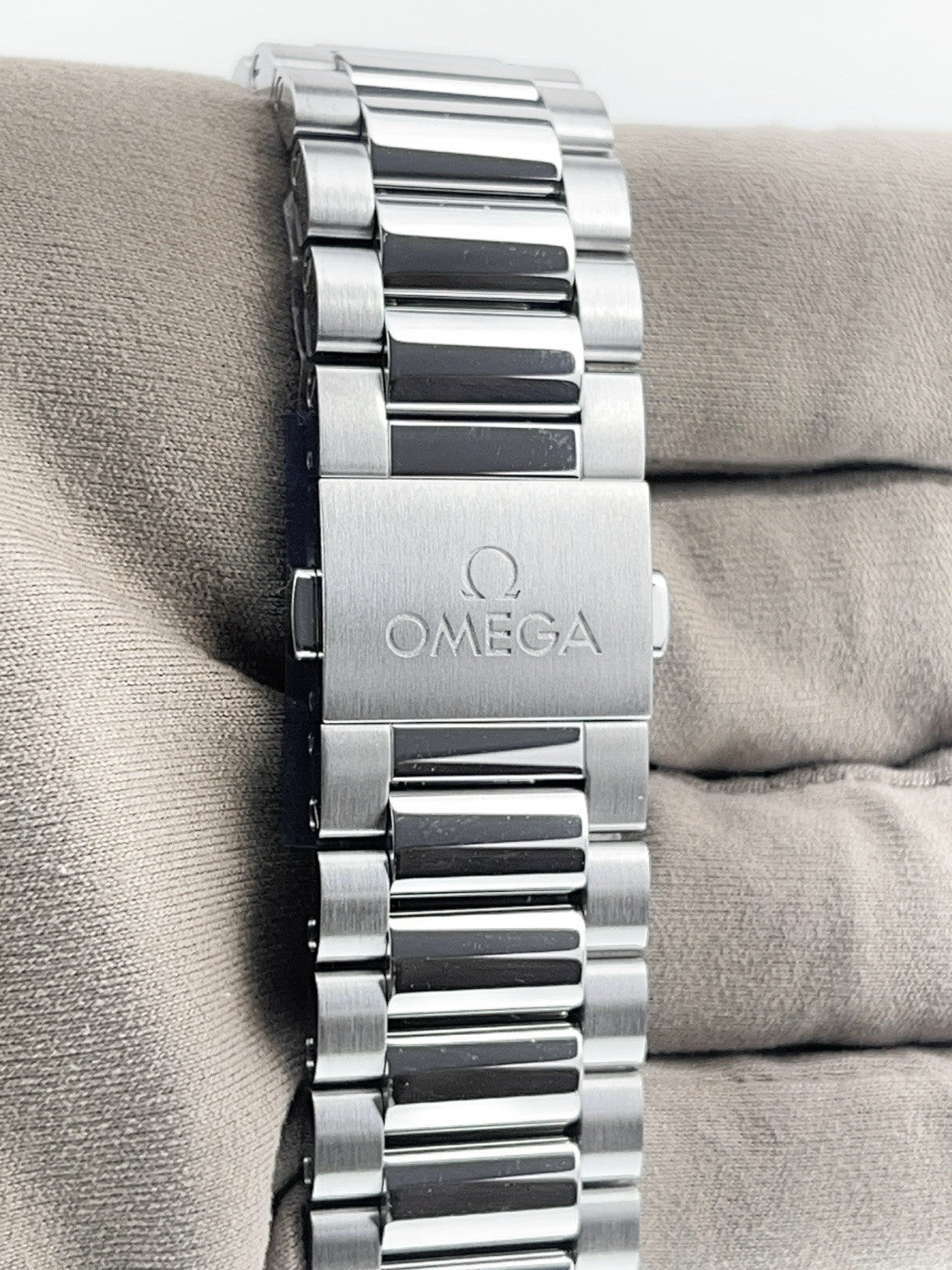 NEW 2025 Omega Seamaster Steel Turquoise Dial 41mm Watch  220.10.41.21.03.006