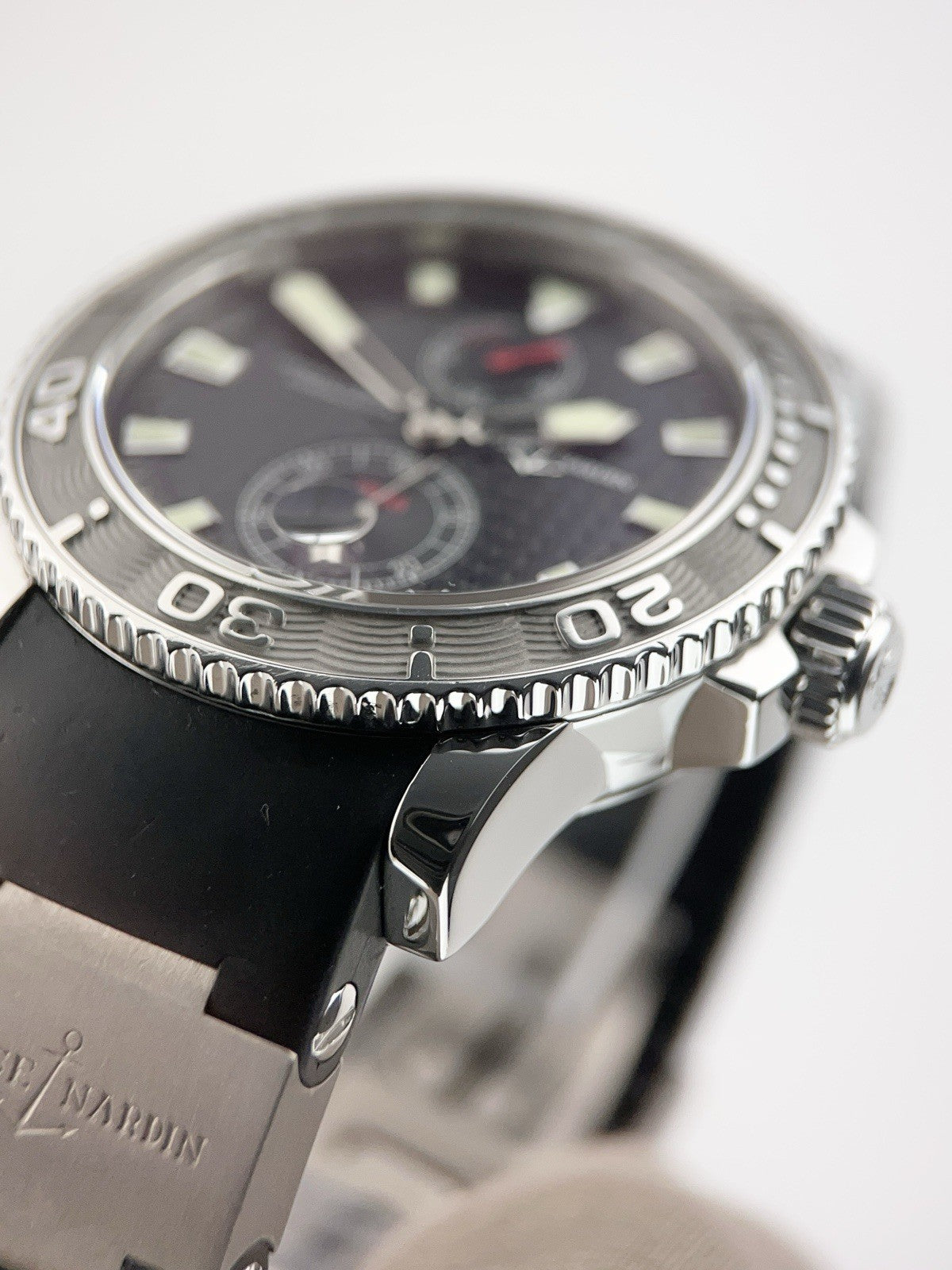 Ulysse Nardin Maxi Marine Diver Automatic Steel Black Dial Watch - For Parts