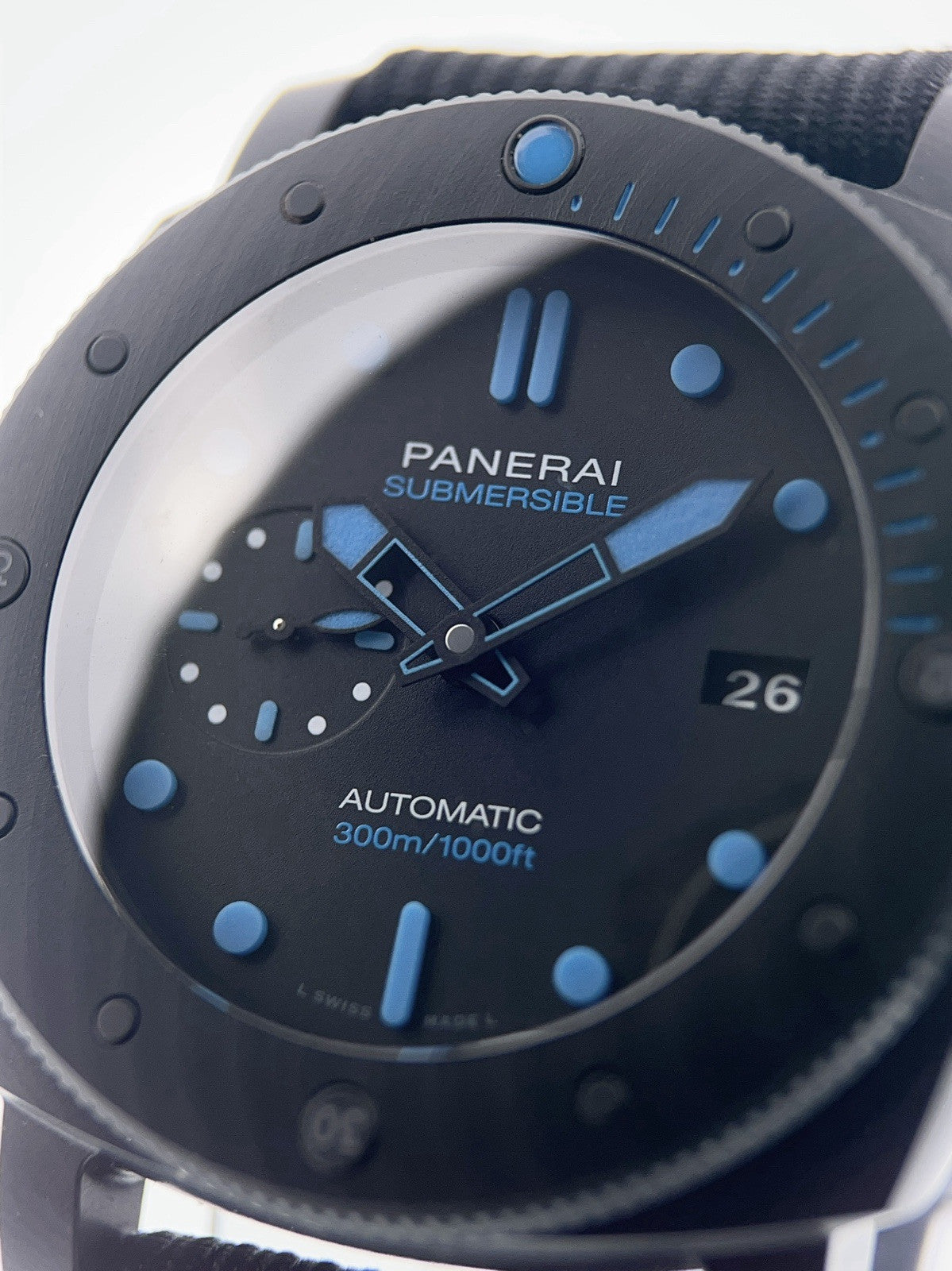 Panerai Submersible Carbon PAM01616