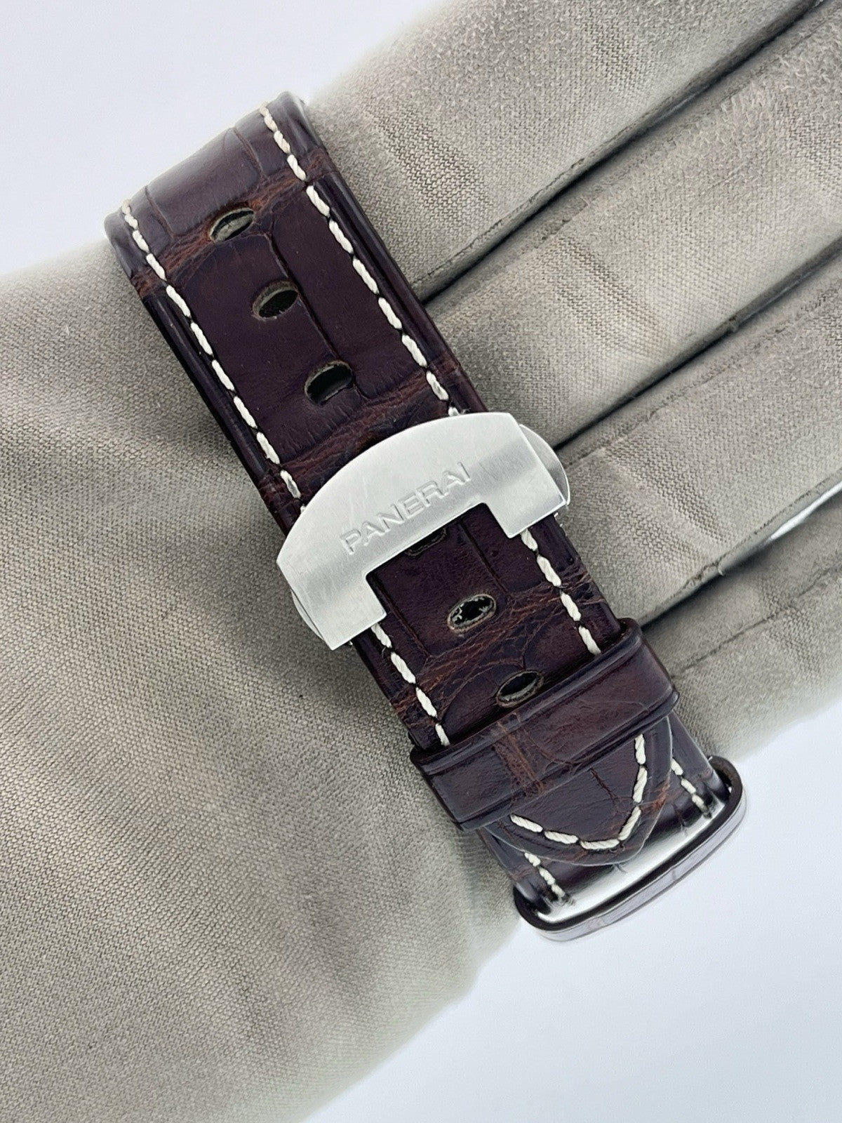 Panerai Luminor Marina Stainless Steel White Dial 40mm Manual Wind Mens PAM00049