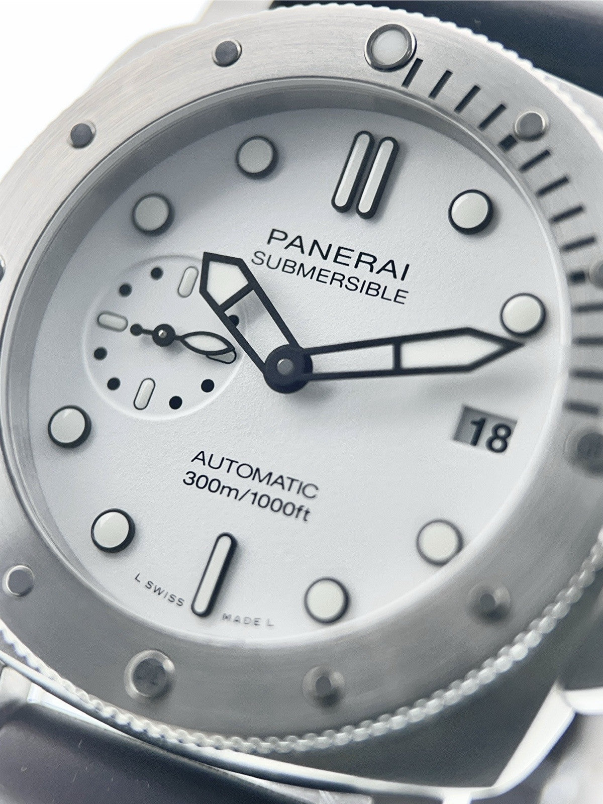 Panerai Submersible Stainless Steel White Dial 42mm Automatic Men’s PAM01223