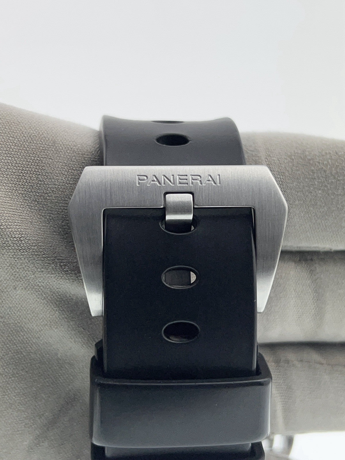 Panerai Luminor Marina 1950 Stainless Steel Black Dial 44mm Automatic PAM01359