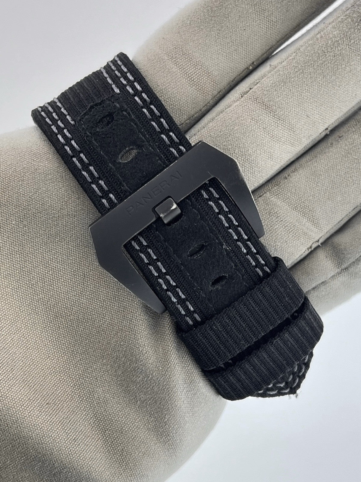Panerai Submersible Carbon PAM01616
