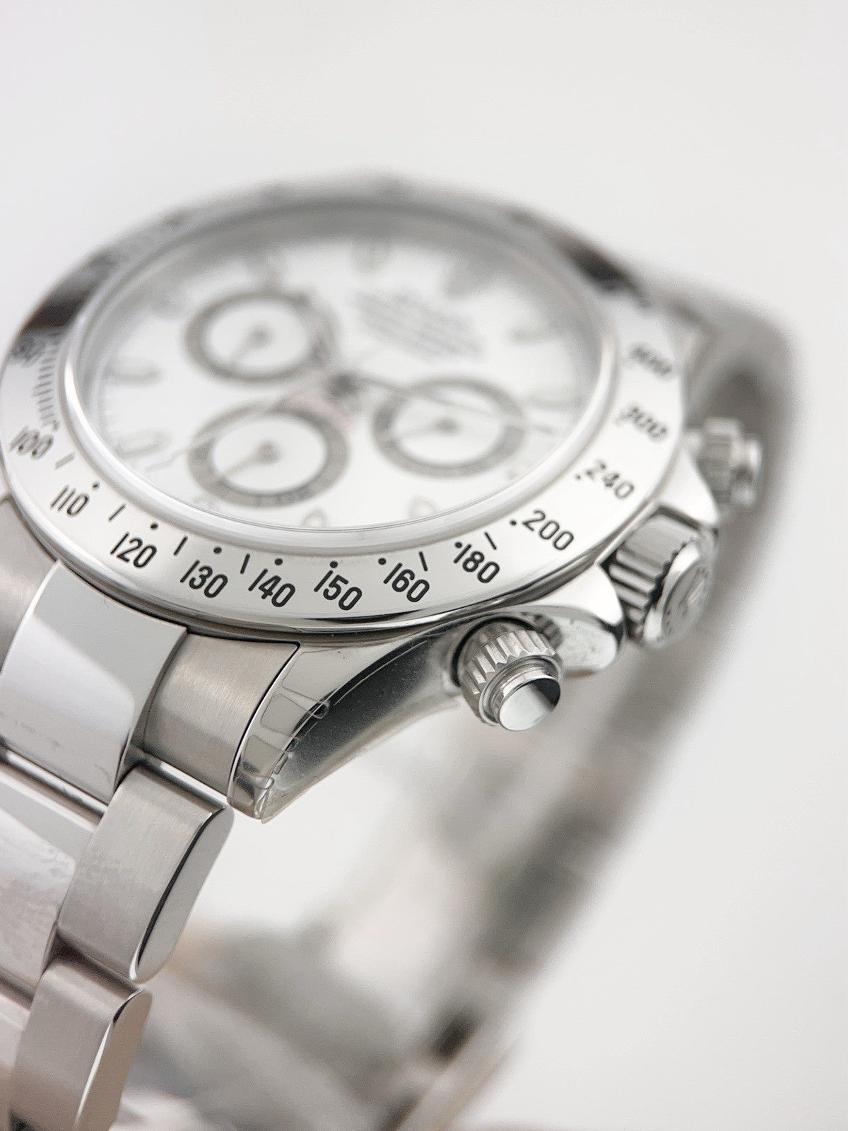 Rolex Daytona Stainless Steel White Dial 40mm Automatic Men’s Watch 116520