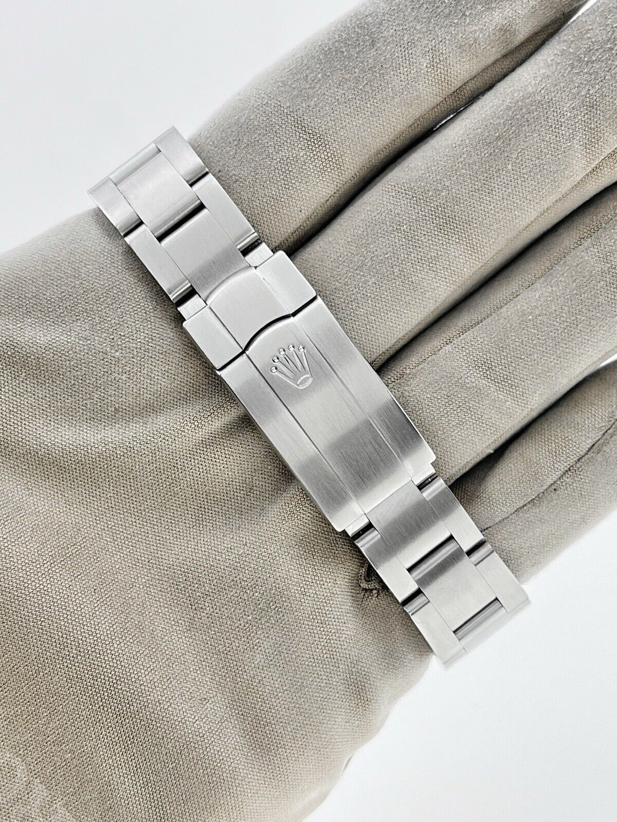 Rolex Oyster Perpetual 26mm Stainless Steel Automatic Women’s Watch 176200
