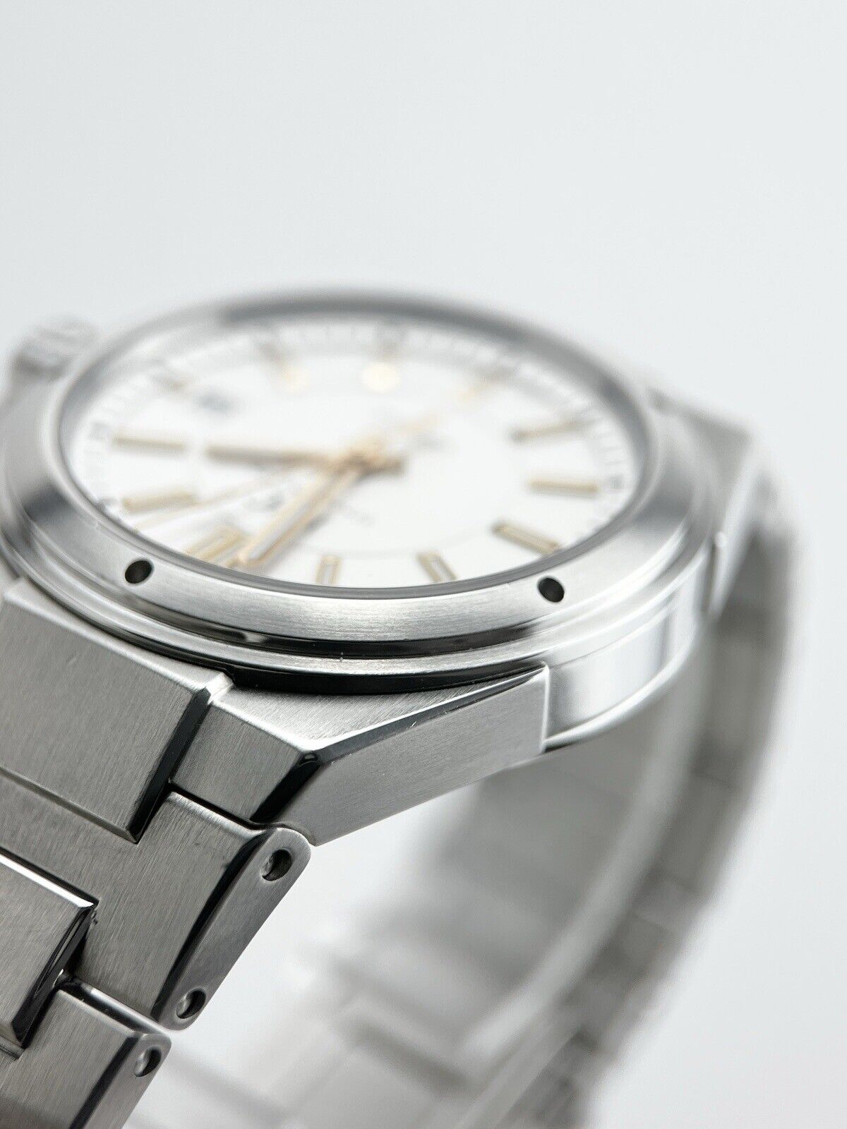 IWC Ingenieur Automatic Watch 40mm White Dial Gold Hands IW323906 W/ Box