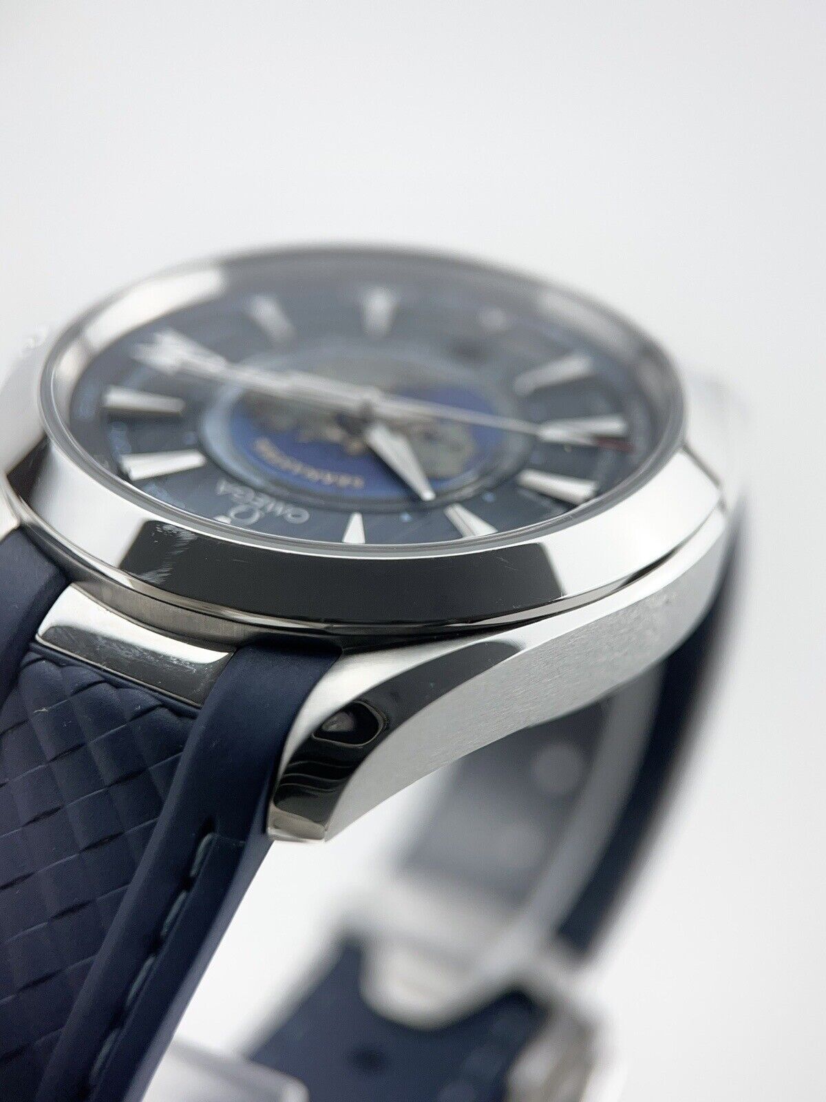 Omega Seamaster Aqua Terra 43mm Automatic Ref. 220.12.43.22.03.001 Box & Papers