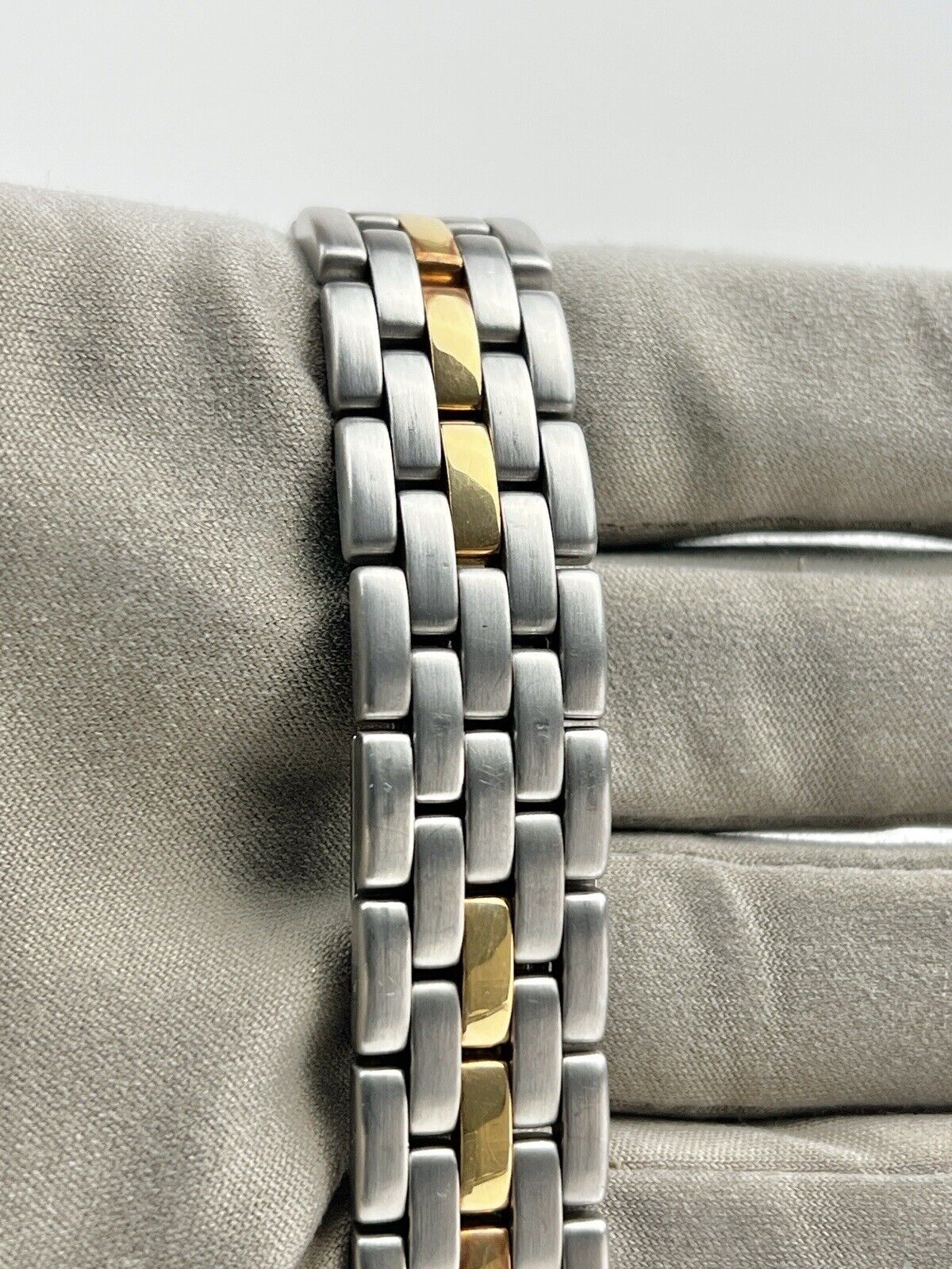 Cartier Panthere Single Row 27mm Quartz Movement Watch 187949 White Dial