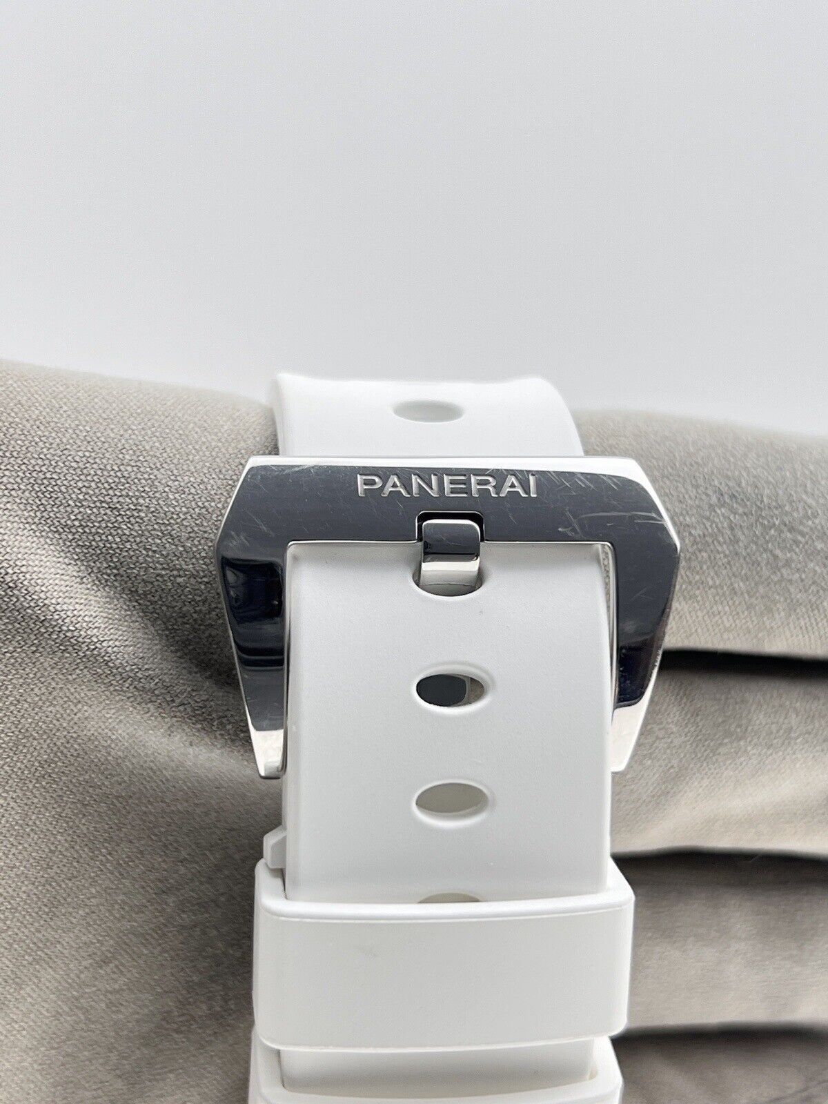 Panerai Luminor Marina 8 Days PAM00563 Hand-Wound White Dial Men's Watch B&P