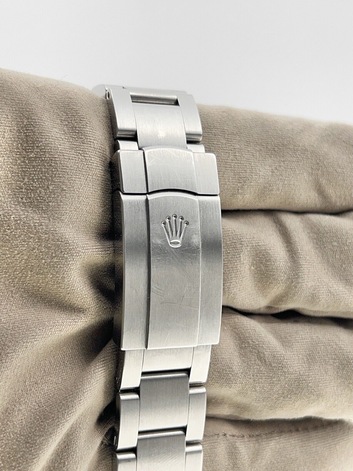 Rolex Oyster Perpetual 39 Steel White Automatic Men’s Watch 114300 - Box/Papers