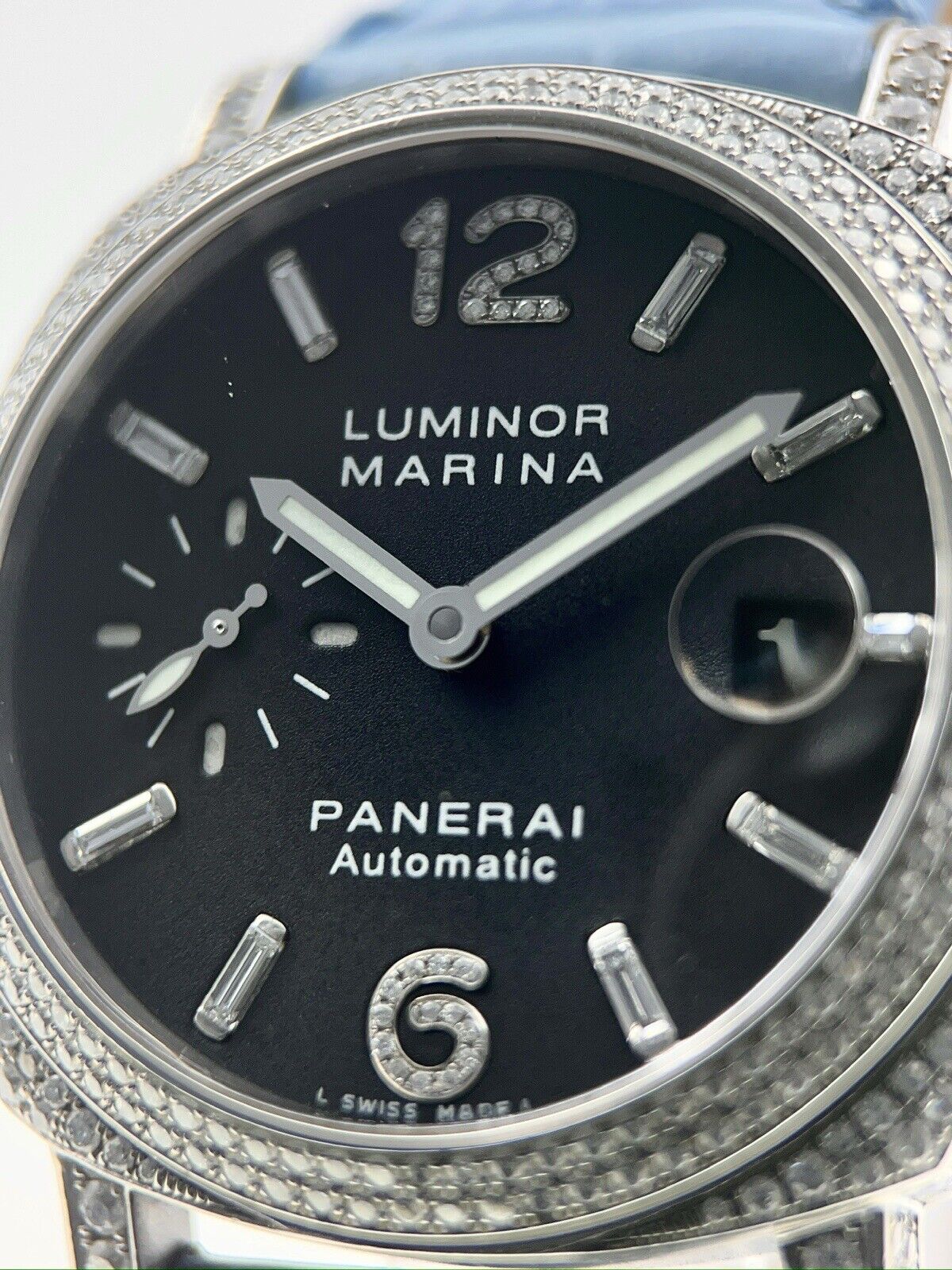 Panerai Luminor Marina Steel 40mm Automatic Men’s Watch PAM00048 AM Diamonds