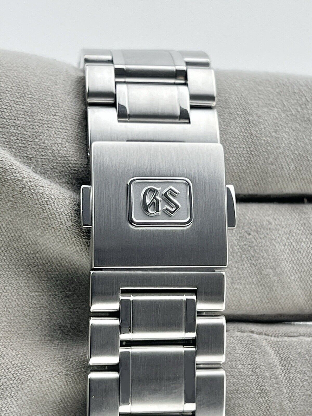 NEW 2023 Grand Seiko Autumn Kanro Automatic 40mm  SBGE271 - Box And Papers