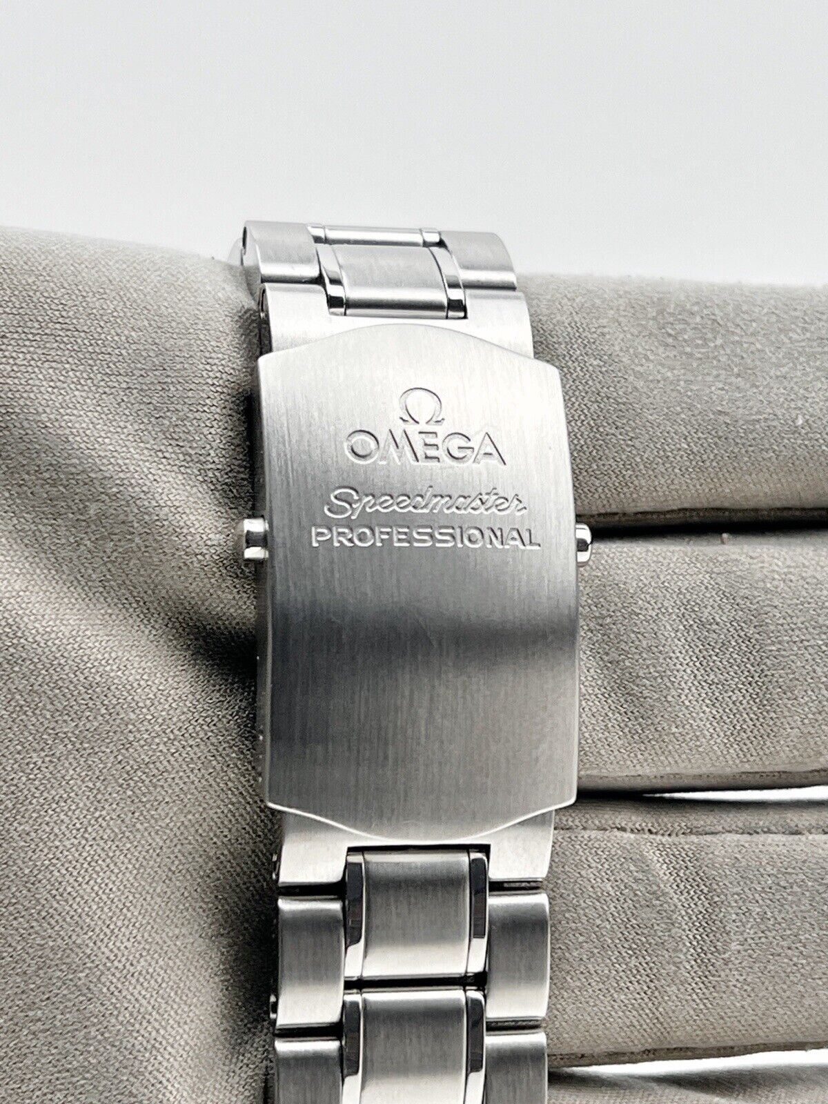 OMEGA Speedmaster Moon Watch Ref-311.30.42.30.01.005 Hand Winding Men's B&P ‘18