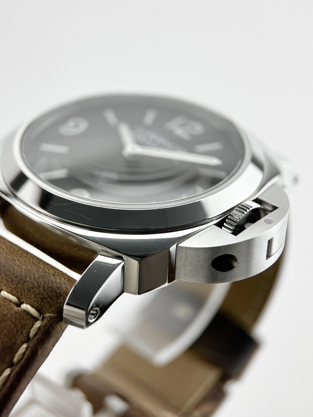 Panerai Base Logo Manual Wind Movement 44mm Black Dial PAM01086 - Box & Papers