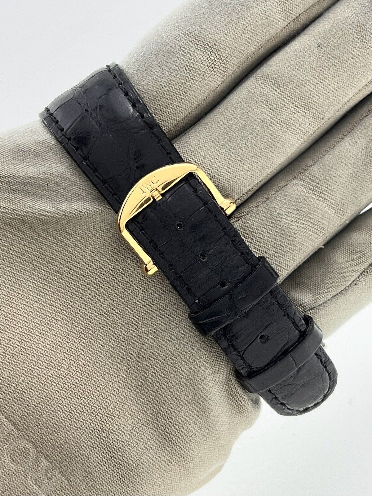 IWC Da Vinci Perpetual Calendar 18k Yellow Gold 39mm Automatic Men’s Watch