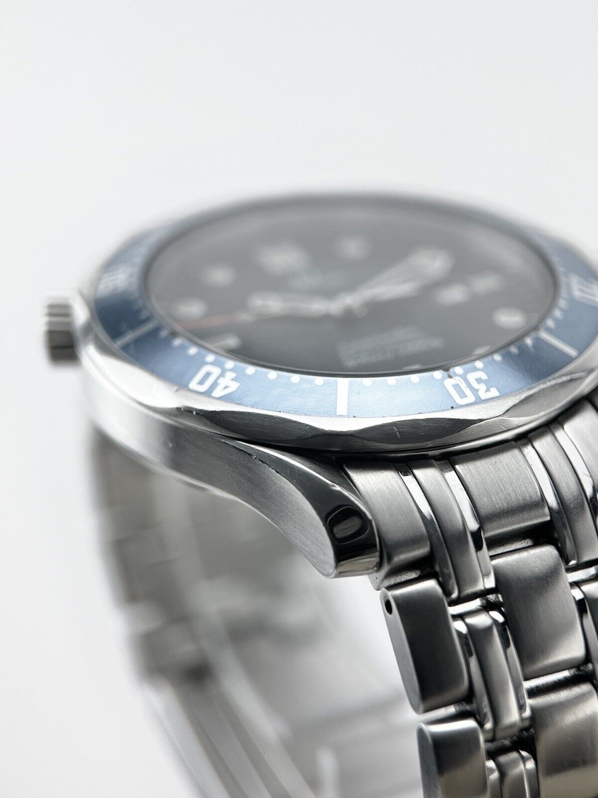 Omega Seamaster 300m 2541.80 Men's 41mm Quartz Movement Watch Box And Papers