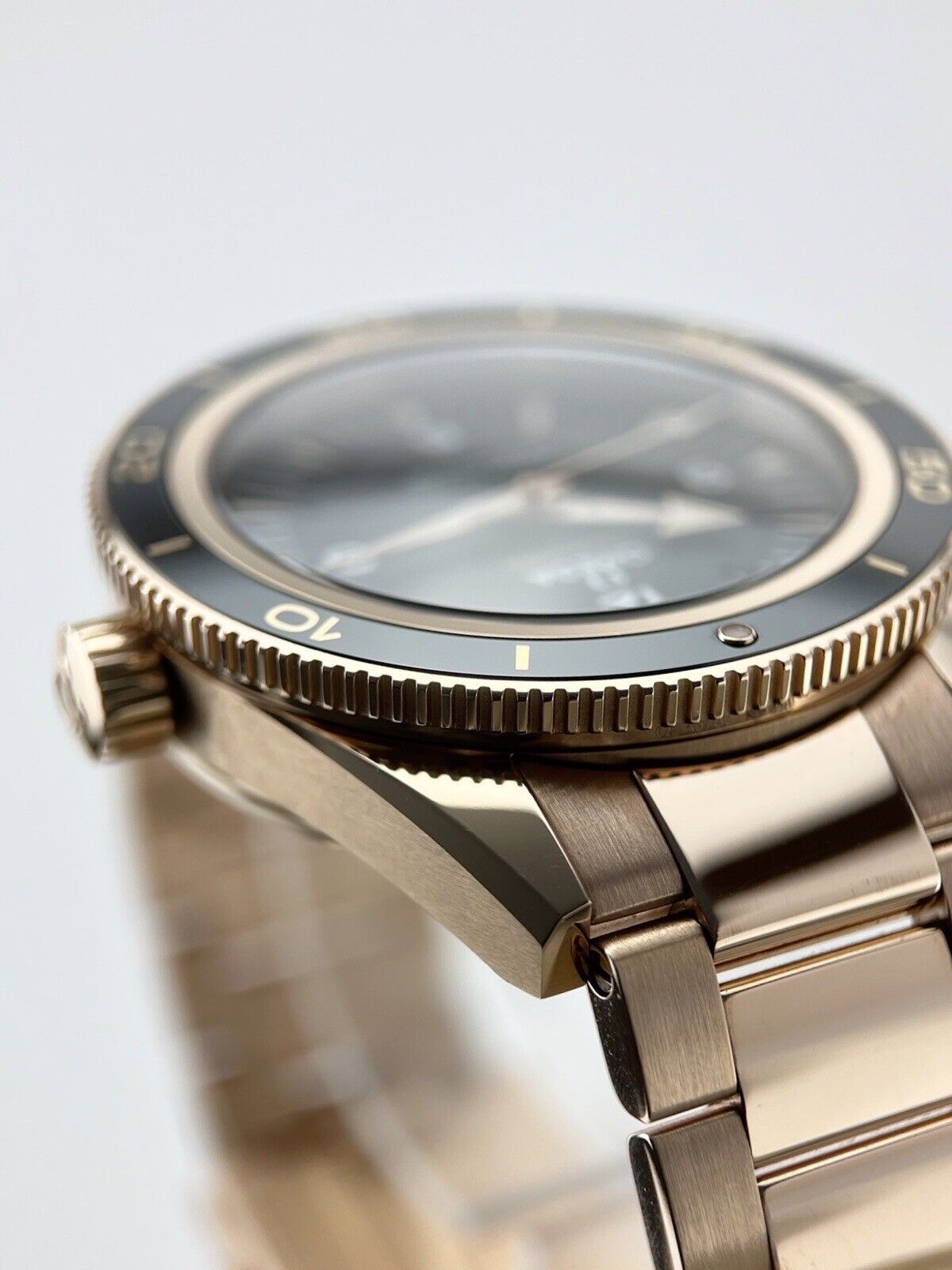 OMEGA Seamaster Men's Black Watch 18k Gold - 233.60.41.21.01.001 W/ Box & Papers