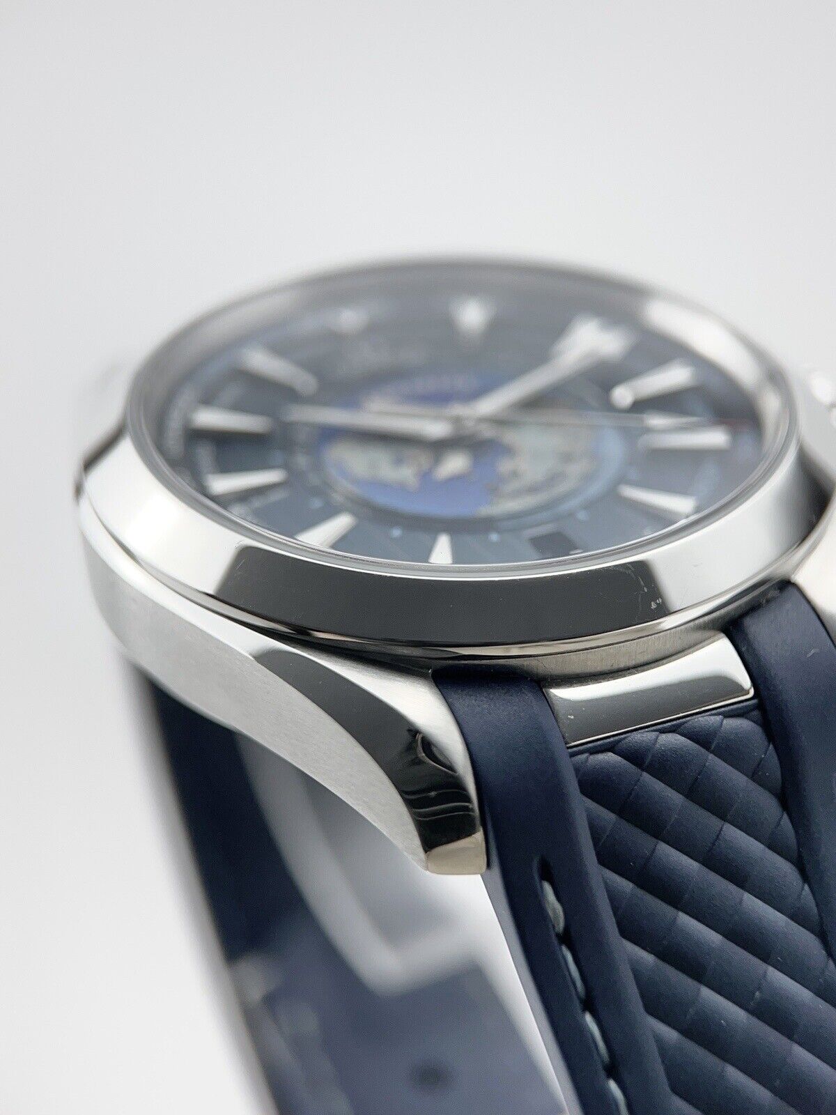 Omega Seamaster Aqua Terra 43mm Automatic Ref. 220.12.43.22.03.001 Box & Papers