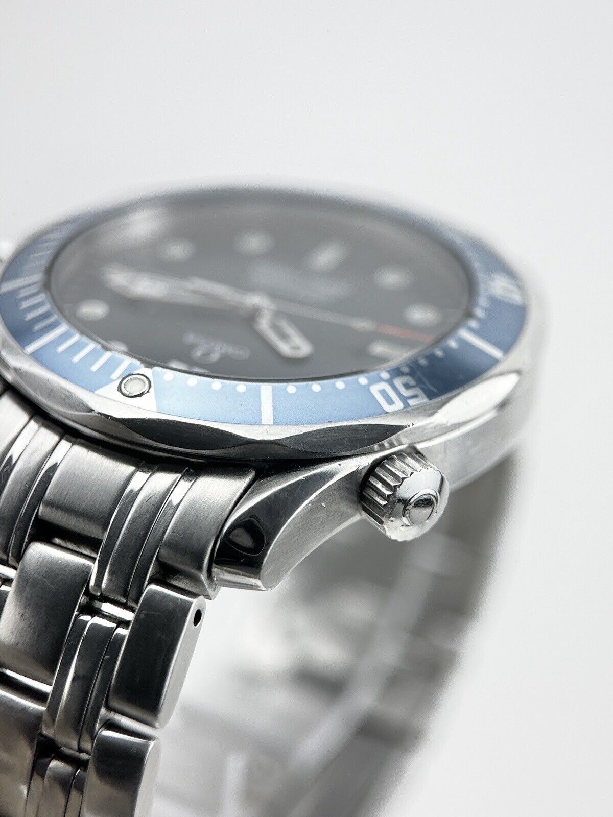 Omega Seamaster 300m 2541.80 Men's 41mm Quartz Movement Watch Box And Papers
