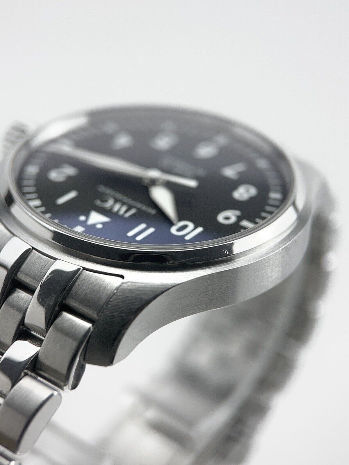IWC Pilots  Stainless Steel Automatic 40 mm Black Watch IW328202 Box And Papers
