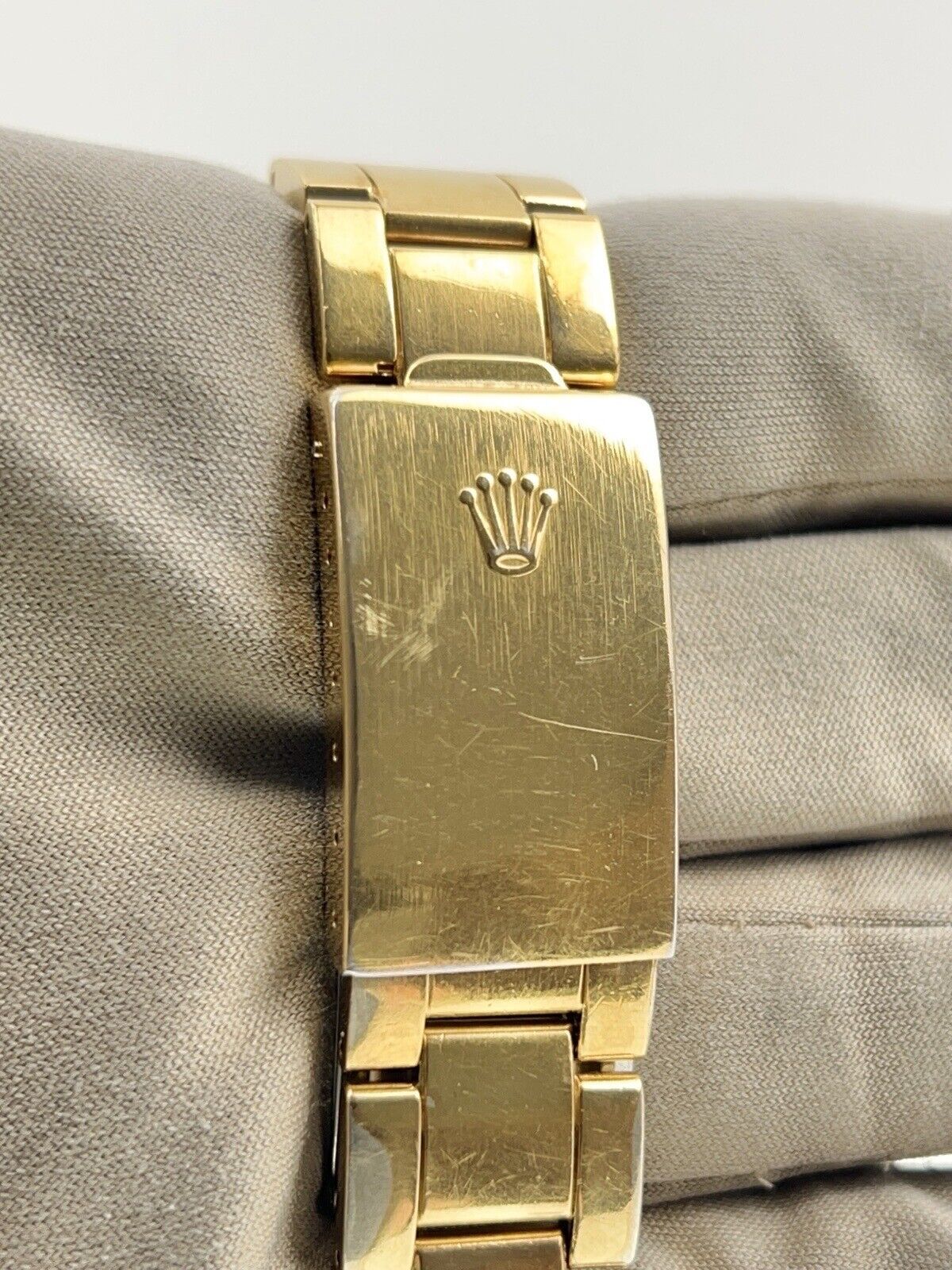 Rolex Oyster Perpetual Date Gold 34mm Automatic Men’s Watch 15505 - B/P