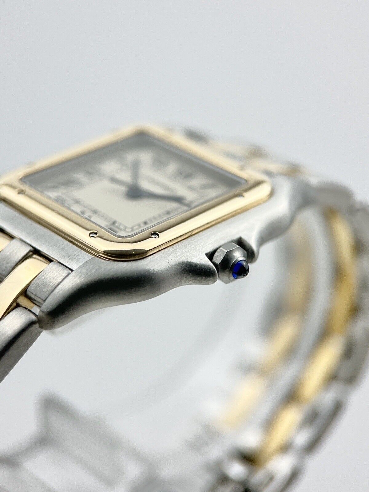 Cartier Panthere Two Row Quartz 27mm Silver Dial 18k Yellow Gold Ref-W25028B6