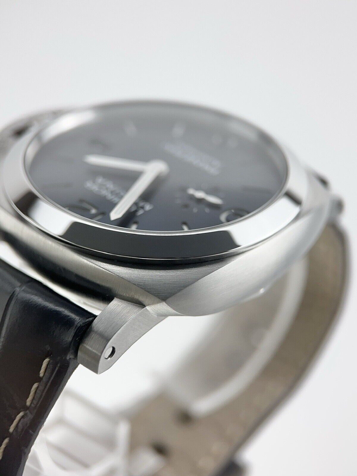 2023 Panerai Luminor Marina Automatic 44mm Blue Dial PAM01313 - Box And Papers