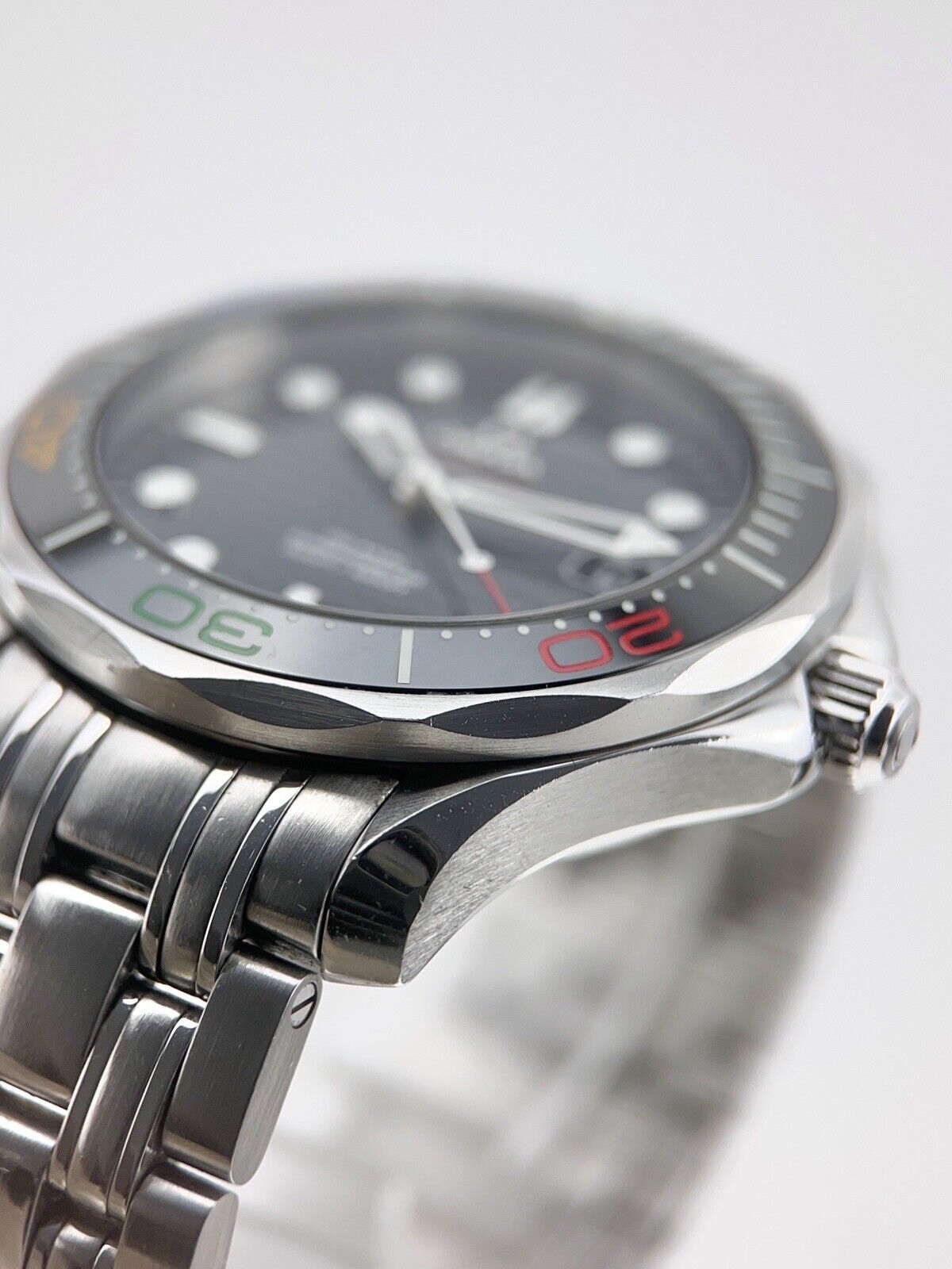 Omega Seamaster Diver 300m Rio 2016 Olympic Edition Stainless Steel Black 41mm