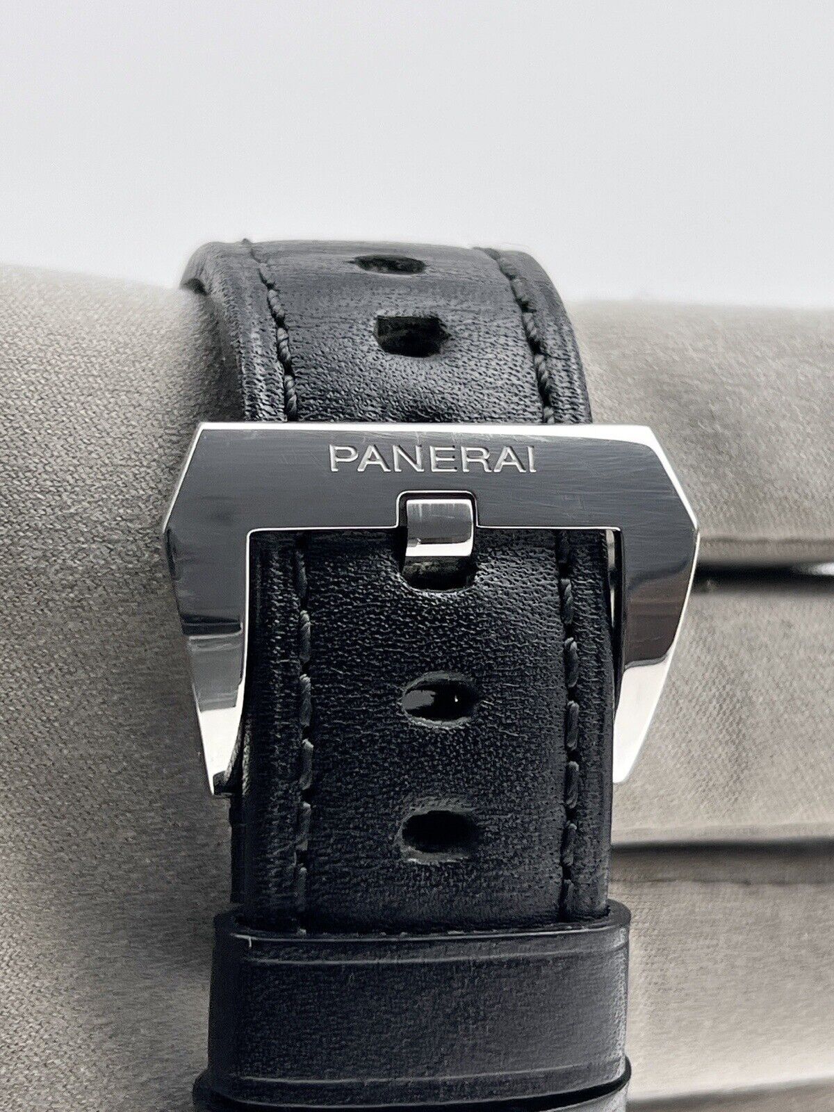 Panerai Luminor Base Logo Manual Wind 44mm Steel Mens Strap Watch PAM00000