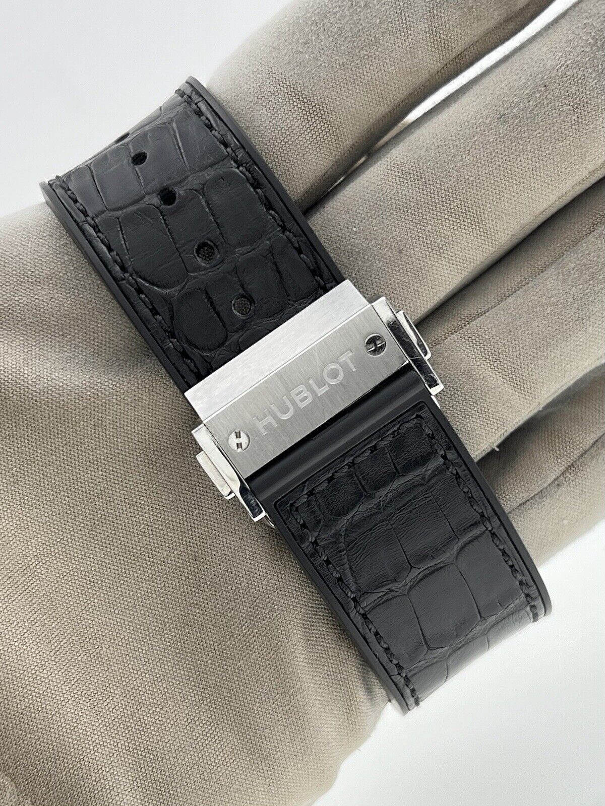 Hublot Classic Fusion Aerofusion Titanium 45mm Automatic Men’s 517.NX.0170.LR