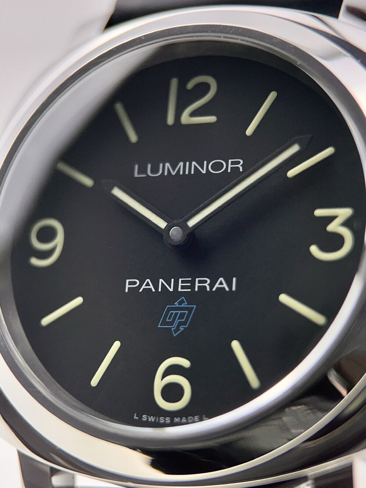 Panerai Luminor Base Logo Stainless Steel Black 44mm Manual Wind Watch PAM00733