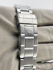 Rolex Submariner Date Stainless Steel Black 40mm Automatic Men’s Watch 16610