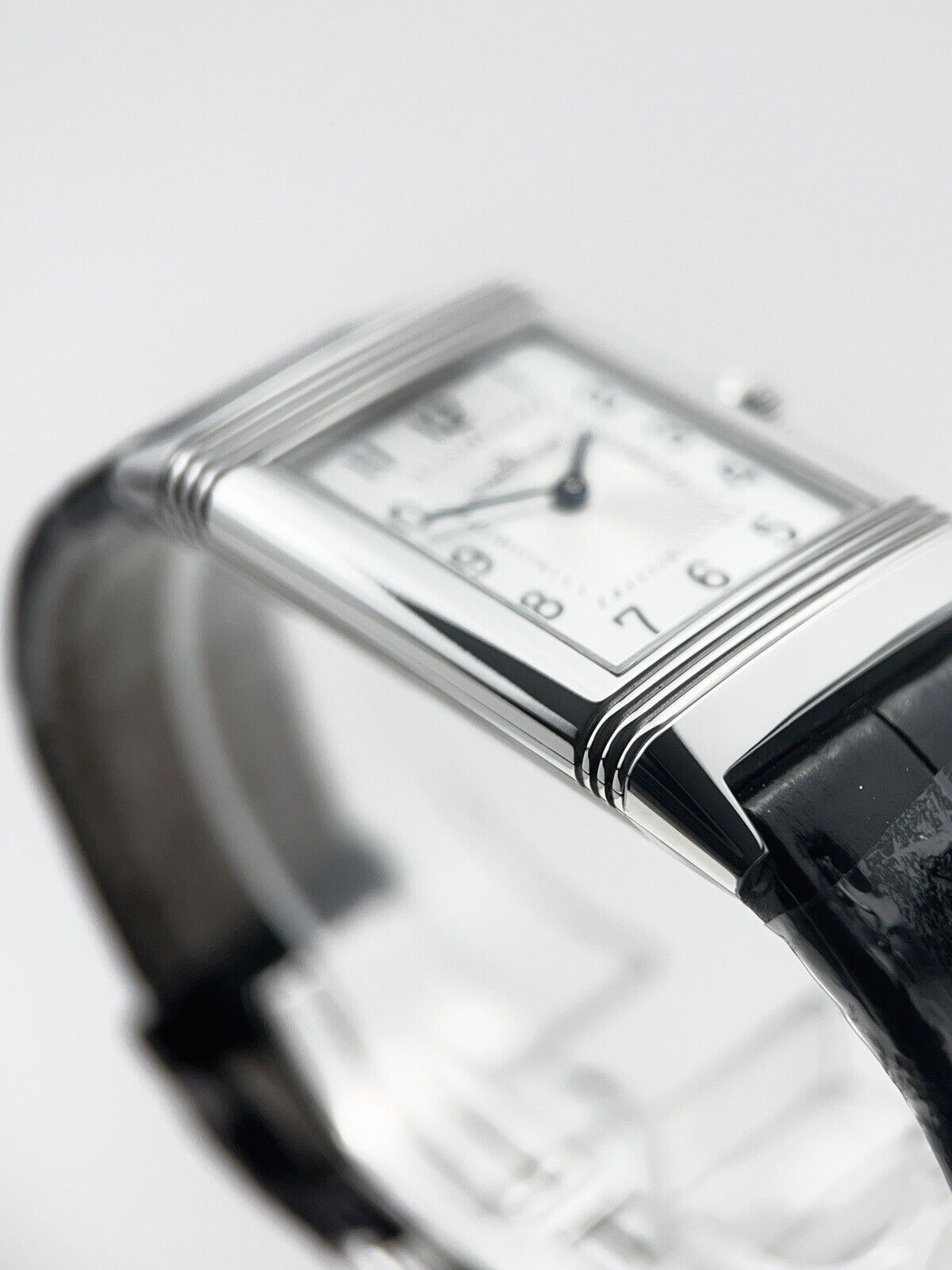 JAEGER-LECOULTRE Q2548440 Reverso Classic Medium Slim Men's Watch Box & Papers