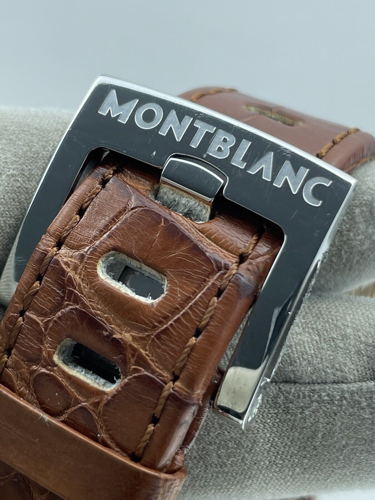 Montblanc Time Walker 7210 Automatic Ivory Dial Date Brown Leather Men's  Watch