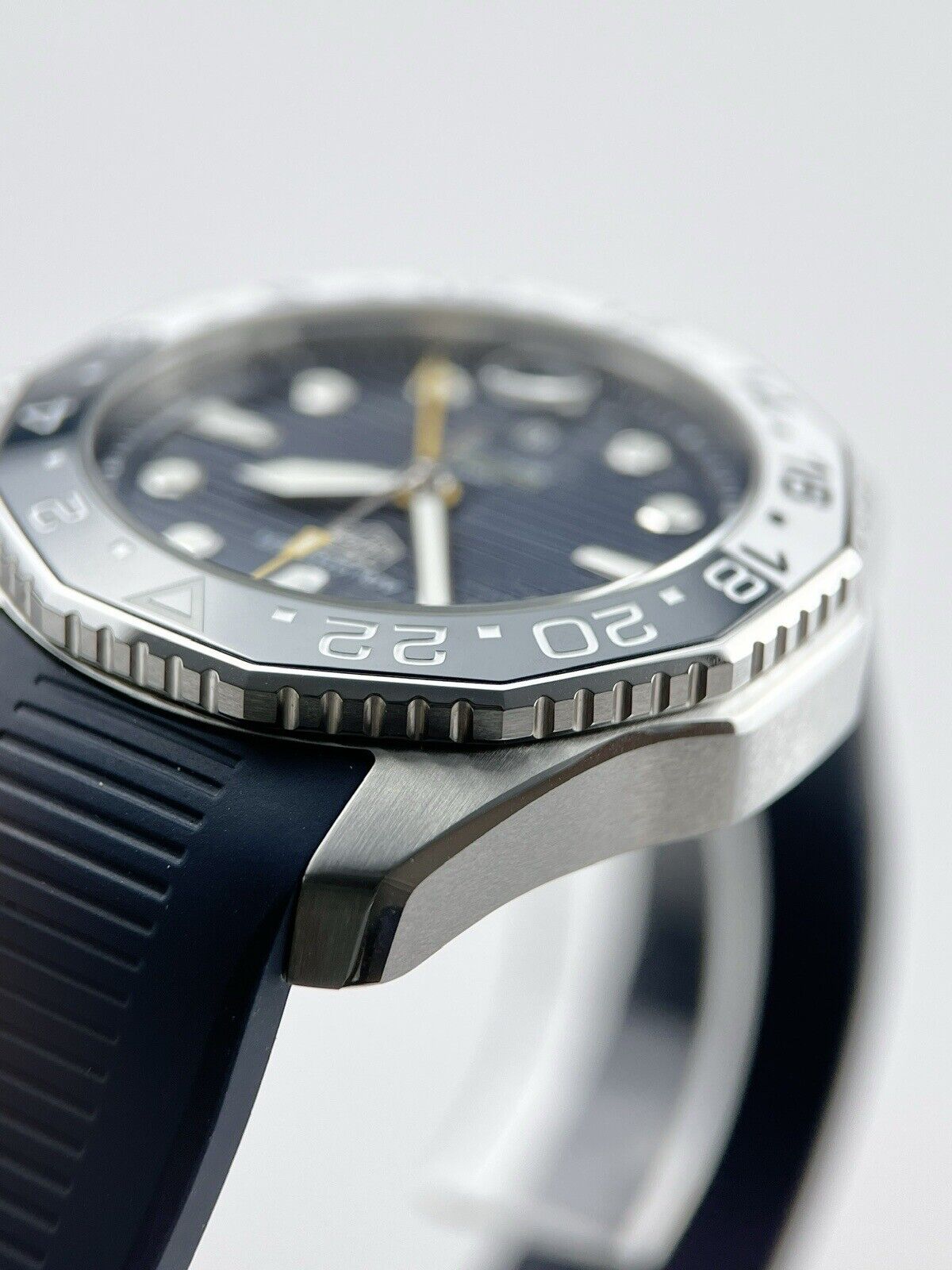 NEW Tag Heuer Aquaracer Automatic Stainless Steel Watch 43mm Blue Dial WBP2010