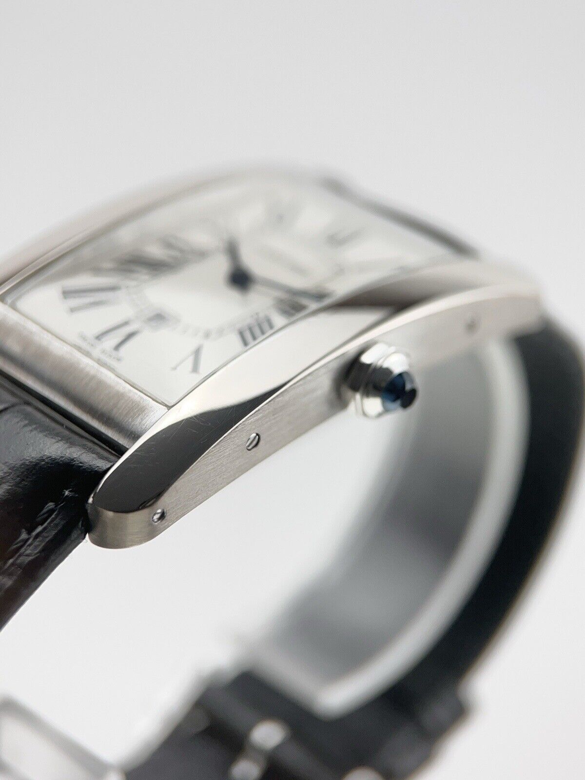Cartier Tank Americaine 18k White Gold White Dial 27x45mm Automatic Men’s 2521