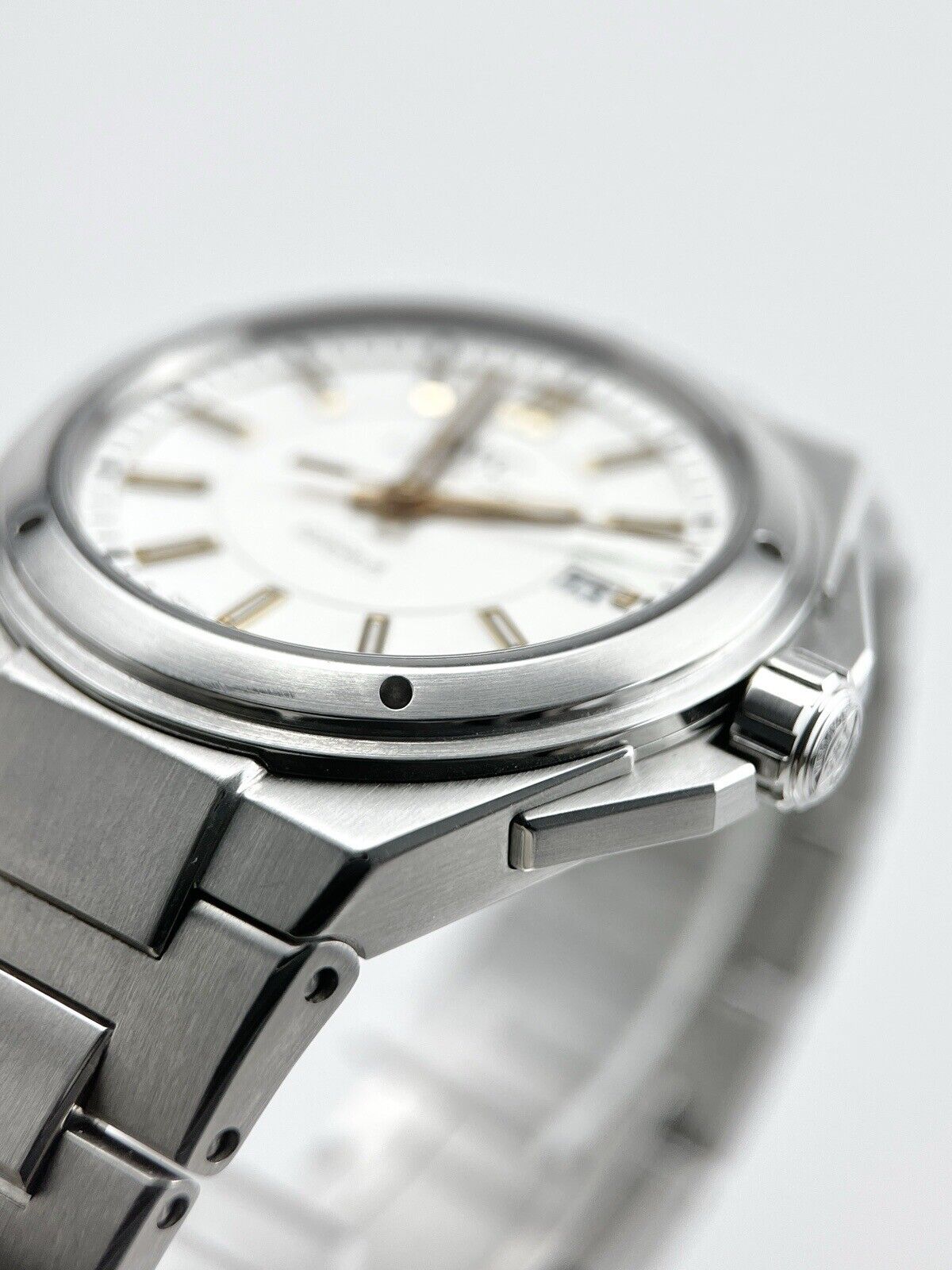 IWC Ingenieur Automatic Watch 40mm White Dial Gold Hands IW323906 W/ Box