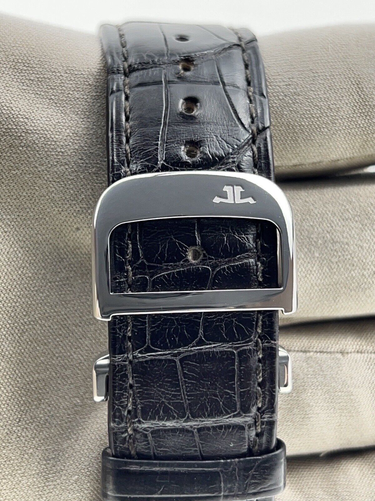 Jaeger-LeCoultre Stainless Steel White 30x48mm Manual Wind Men’s Watch 273.8.04