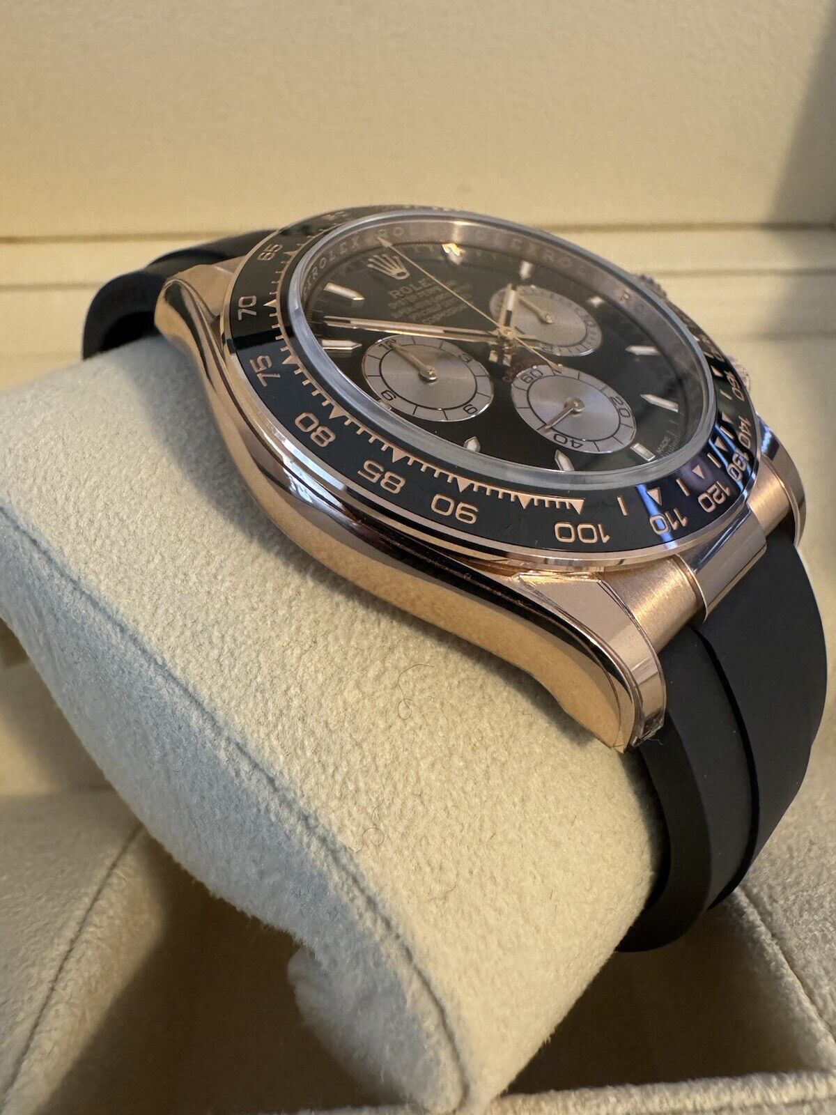 Rolex Daytona 18k Rose Gold On Oysterflex Bracelet 40mm Watch 126515LN