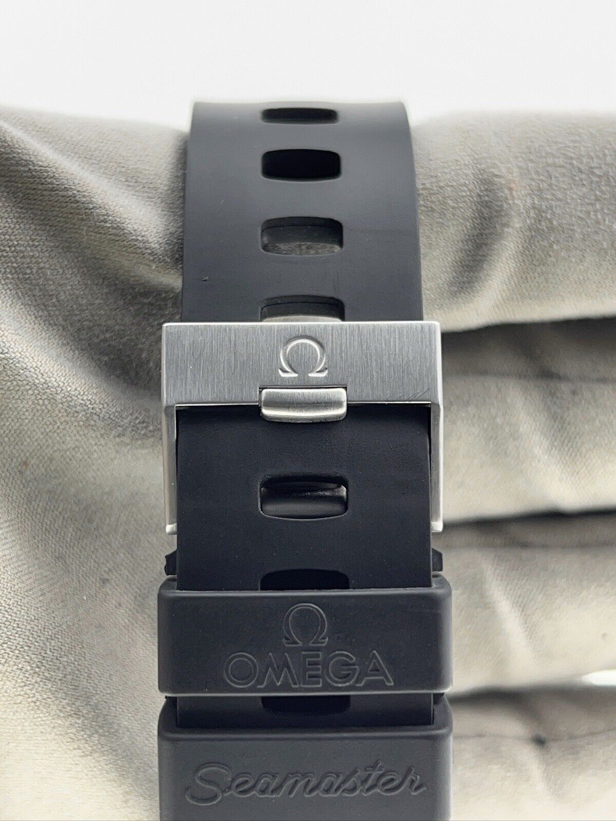 Omega Seamaster Planet Ocean Casino Royale Automatic 45mm Watch 2907.50.91
