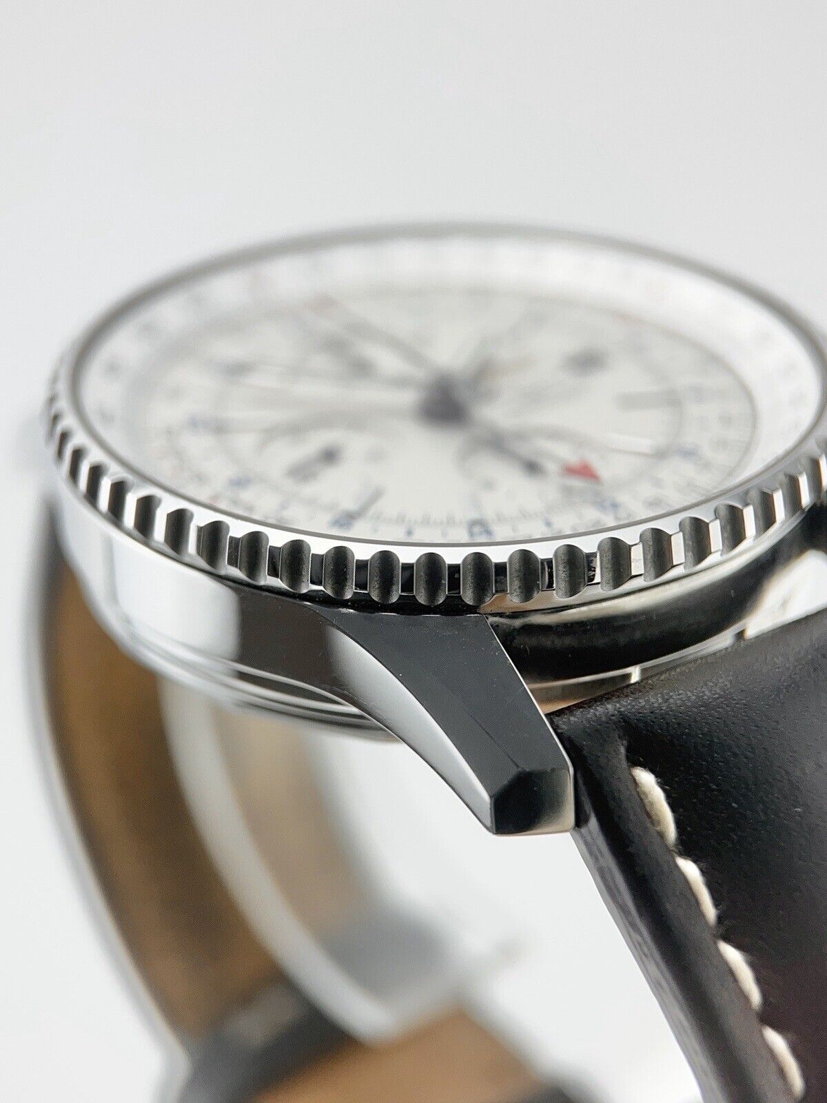 Breitling Navitmer World Stainless Steel White 46mm Automatic Men’s Watch A24322