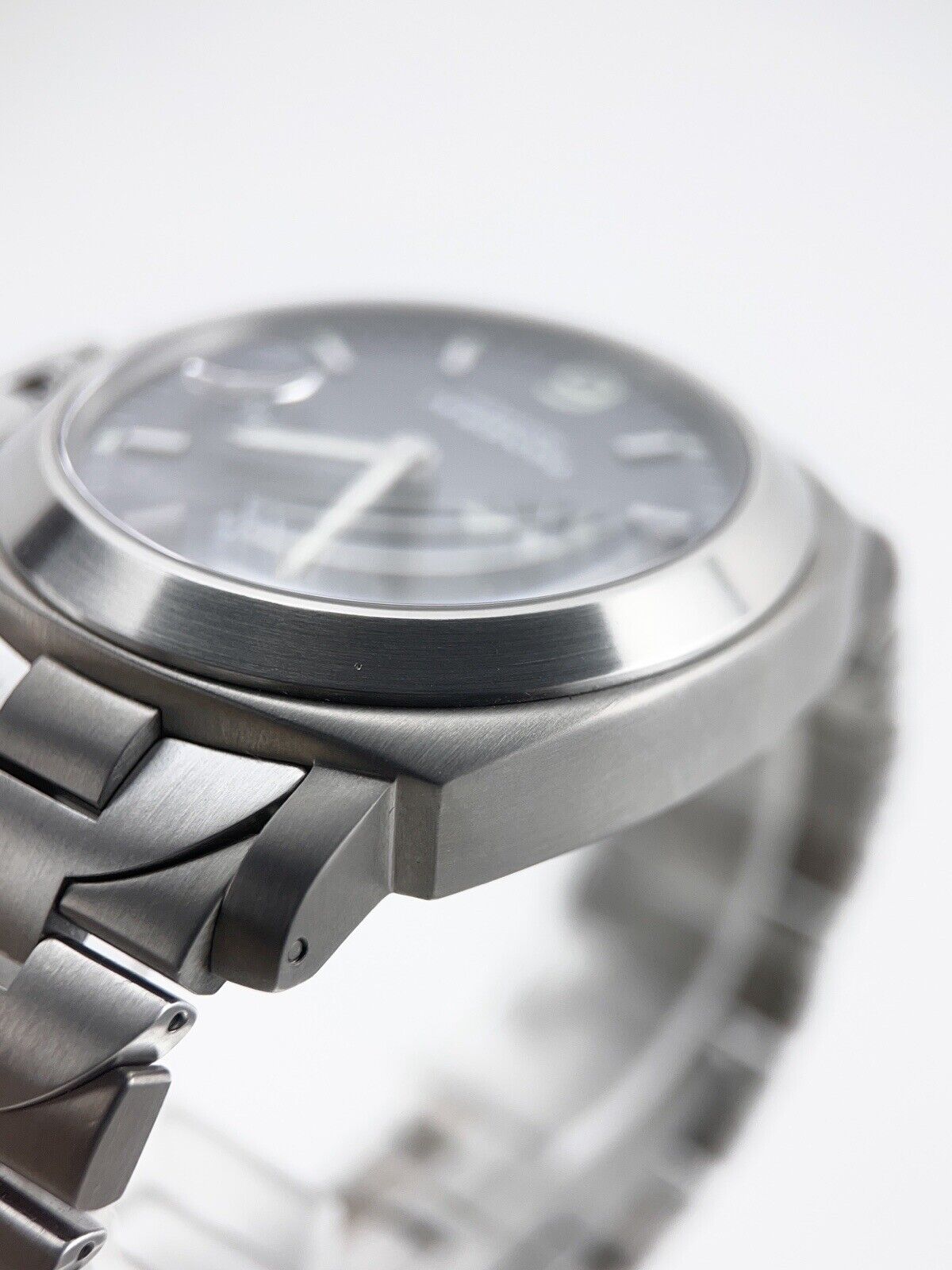 Panerai Luminor Marina Titanium Gray 44mm Automatic Men’s Watch PAM00091