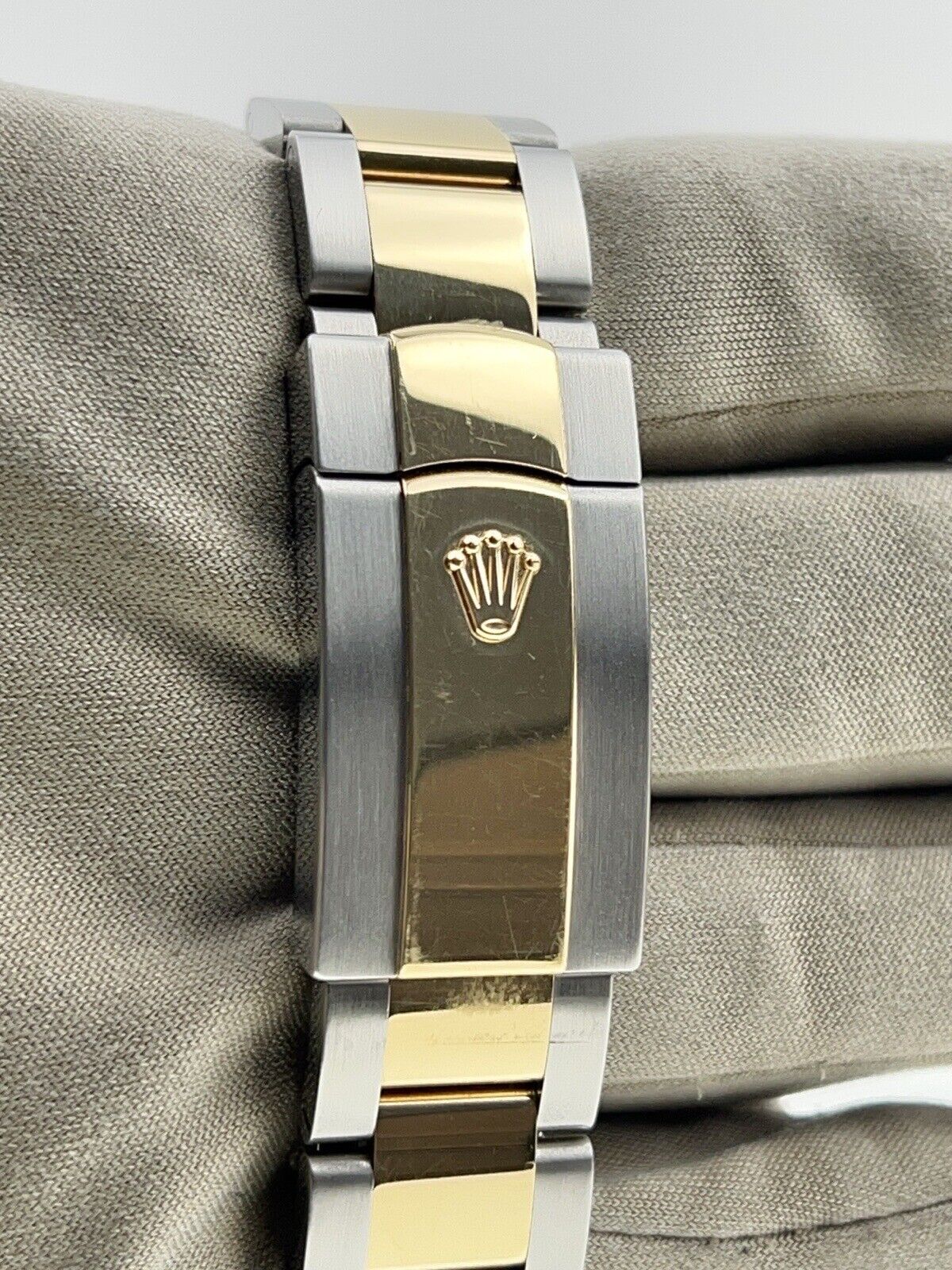 Rolex Datejust Stainless Steel 18k Gold Gray 41mm Automatic Men’s Watch 126303